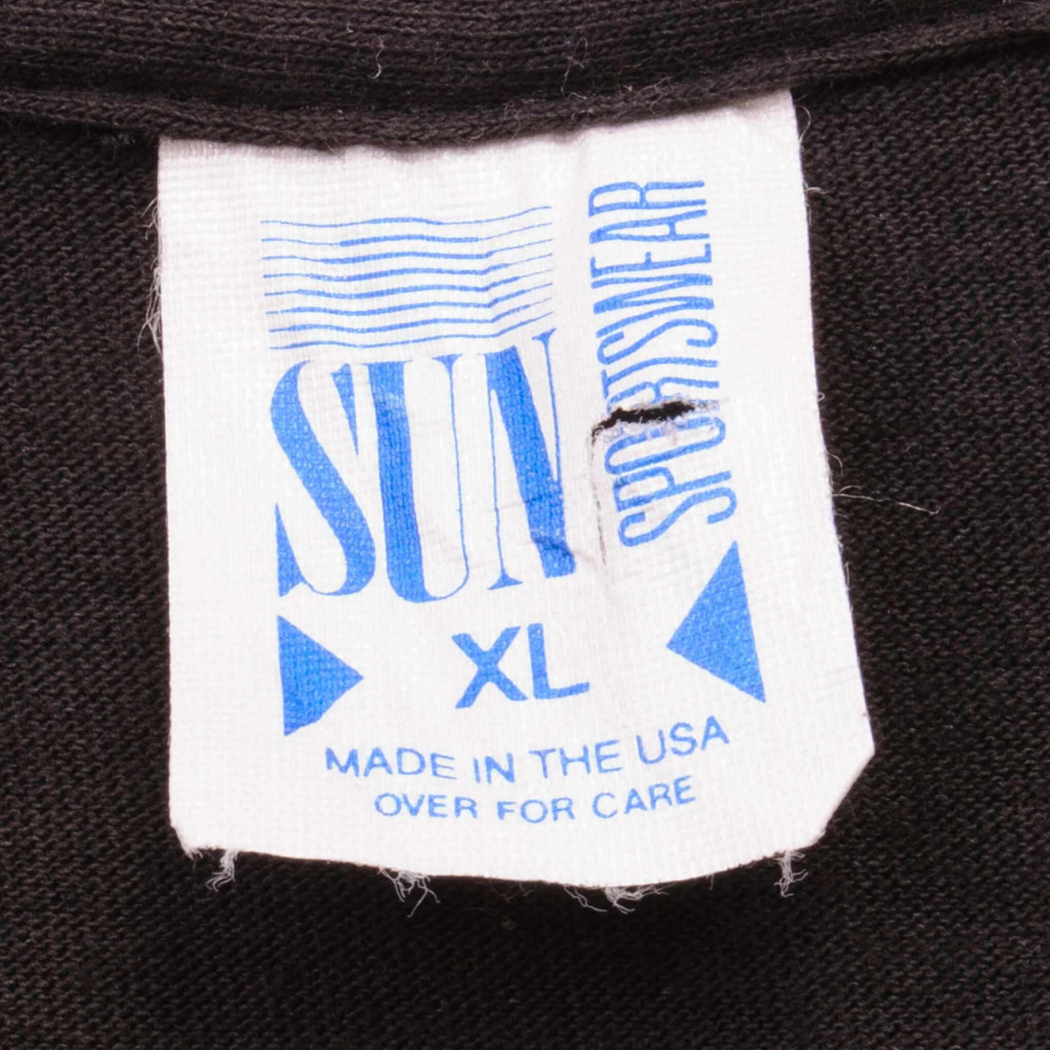 Vintage MLB NY Yankees Warner Bros Looney Tunes Go Yankees 3up 3down Tee Shirt 1993 Size Small Made In USA With Single Stitch Sleeves