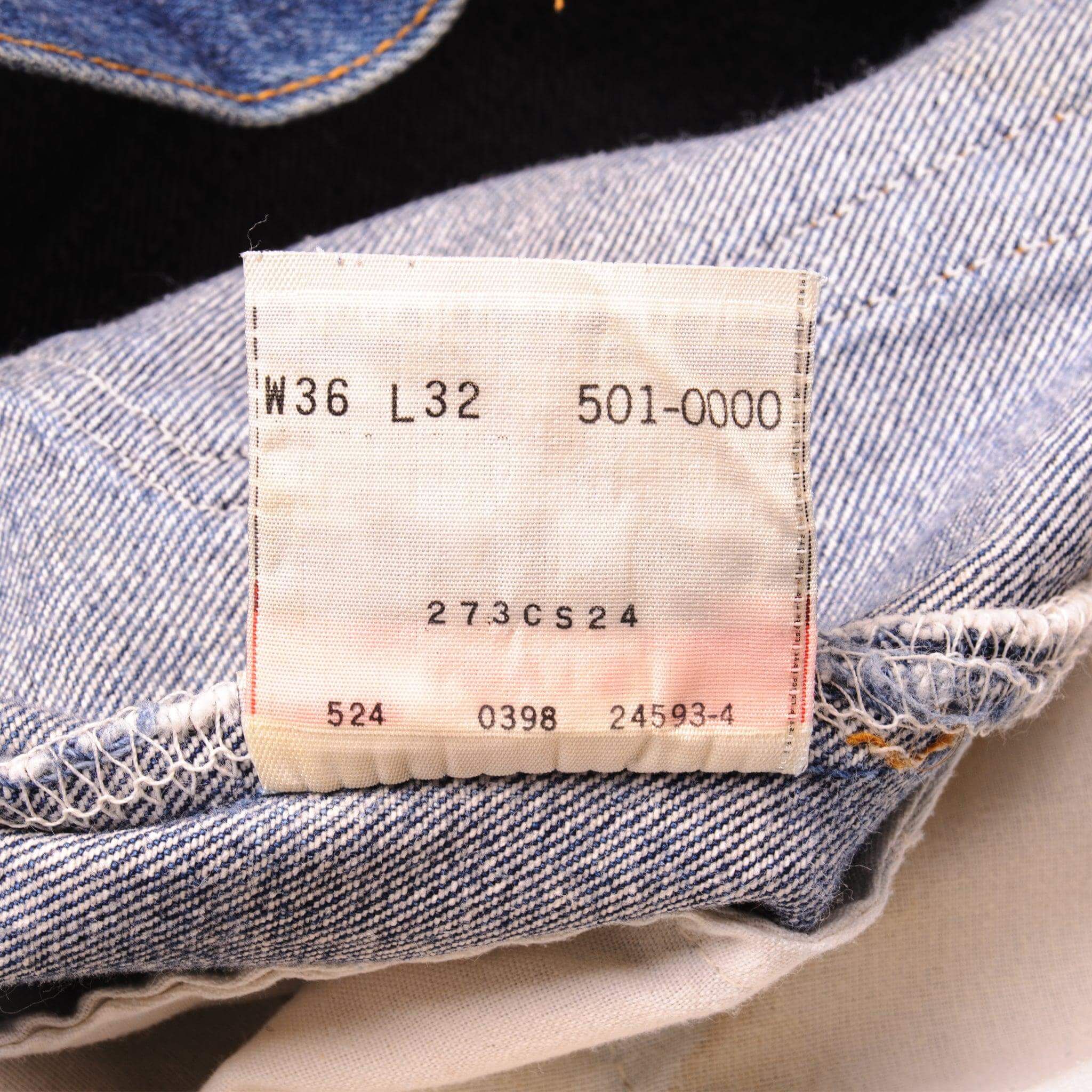 Beautiful Indigo Levis 501 Jeans 1990s Made in USA with a dark blue wash, a nice contrast of medium and dark blue and some light whiskers. Size on Tag 36X32 ACTUAL SIZE 35X29 Back Button #524