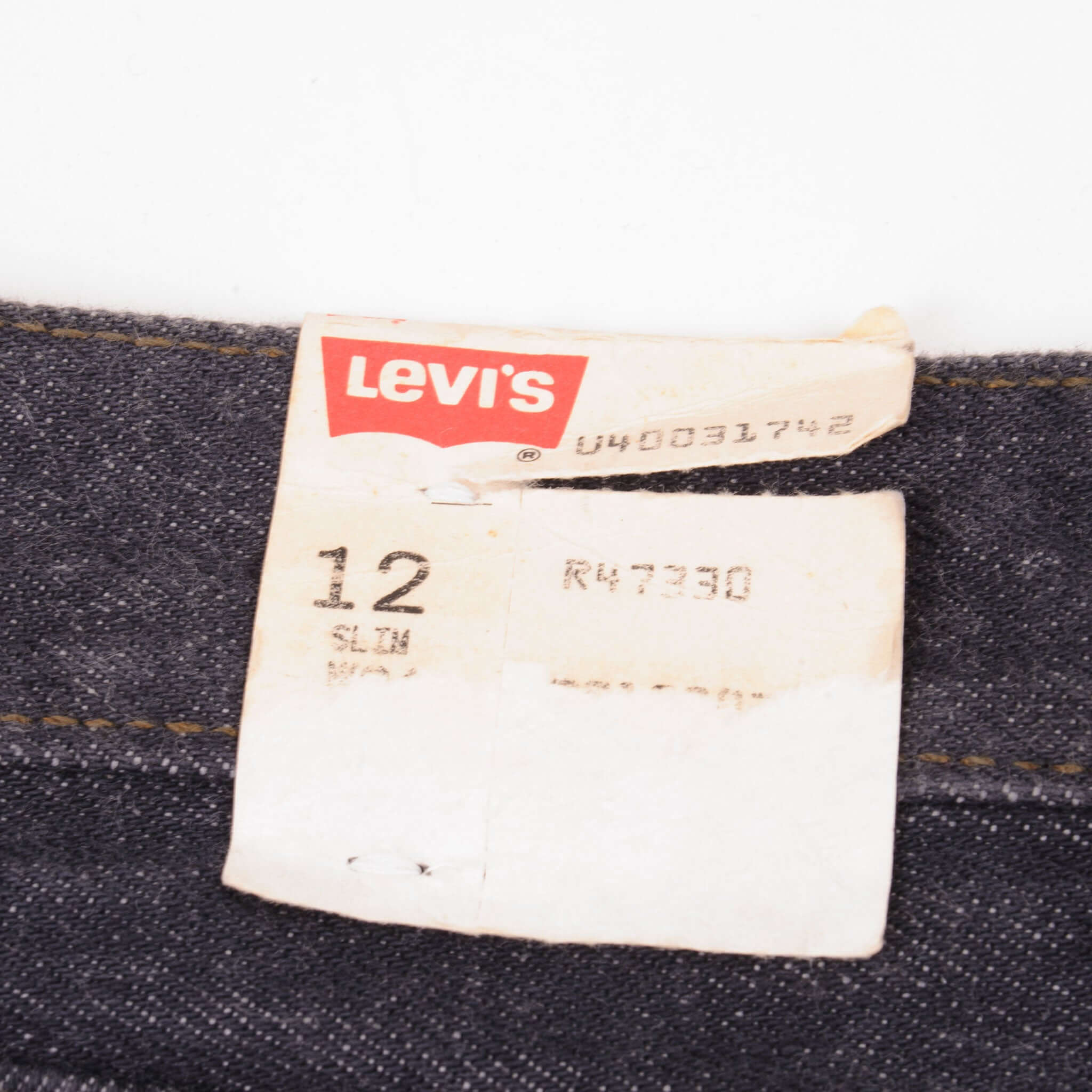 Vintage Levis 501 Preshrunk Jeans 1984 Size 24X26 1/2 W24 L26 1/2 Made In Usa Deadstock Size on Tag 31X33 Back Button #511