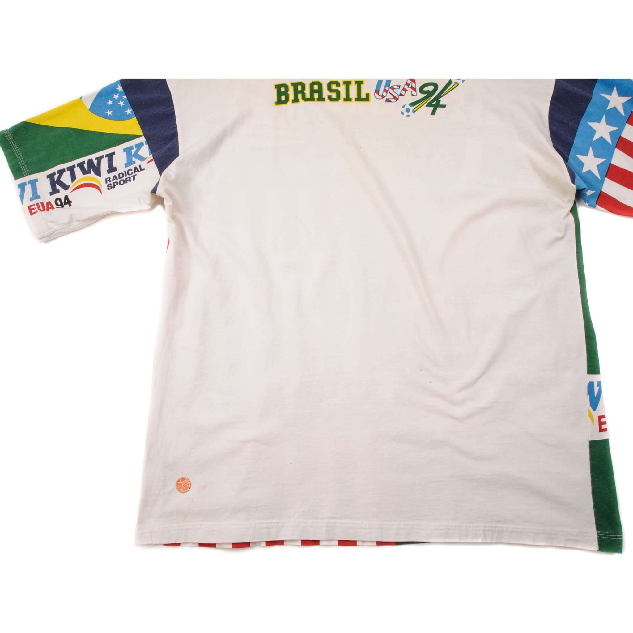 VINTAGE SOCCER ALL OVER PRINT WORLD CUP 94 BRAZIL TEE SHIRT SIZE XL