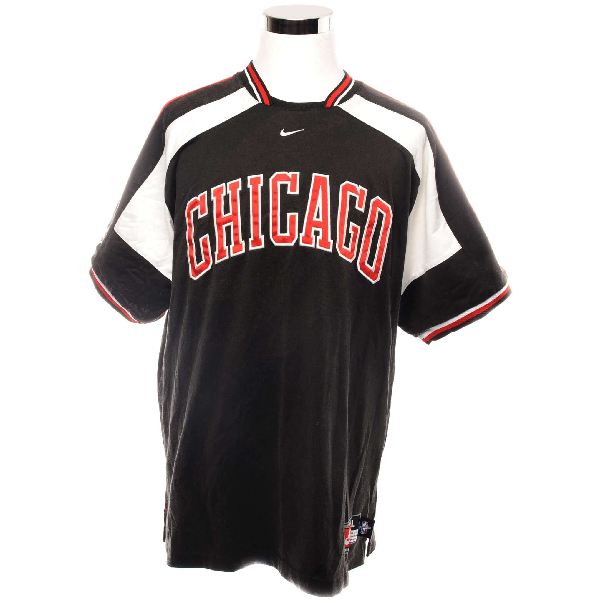 Vintage Nike NBA Chicago Bulls Jersey Size Large.