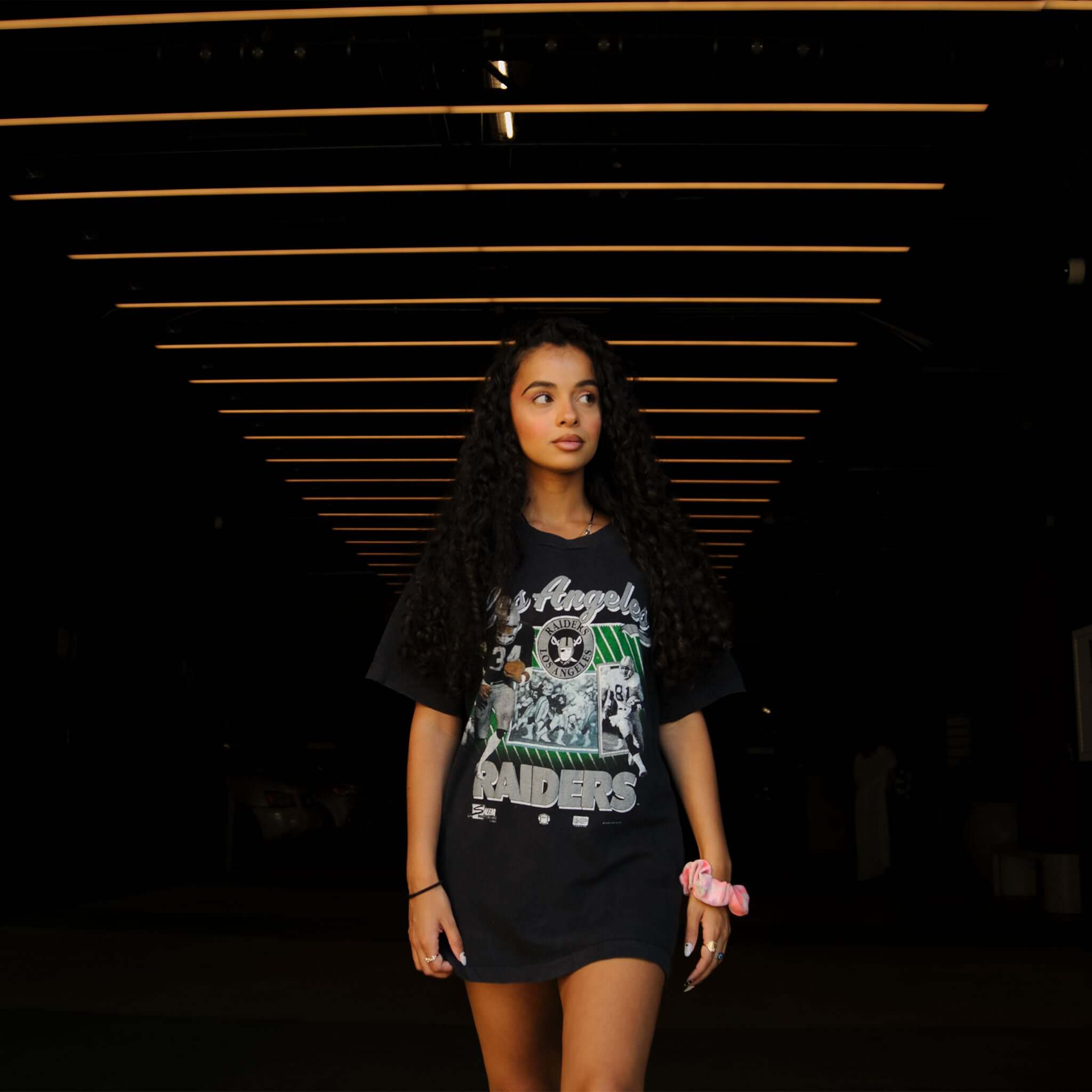 VINTAGE NFL LOS ANGELES RAIDERS TEE SHIRT 1990 SIZE MEDIUM MADE IN USA