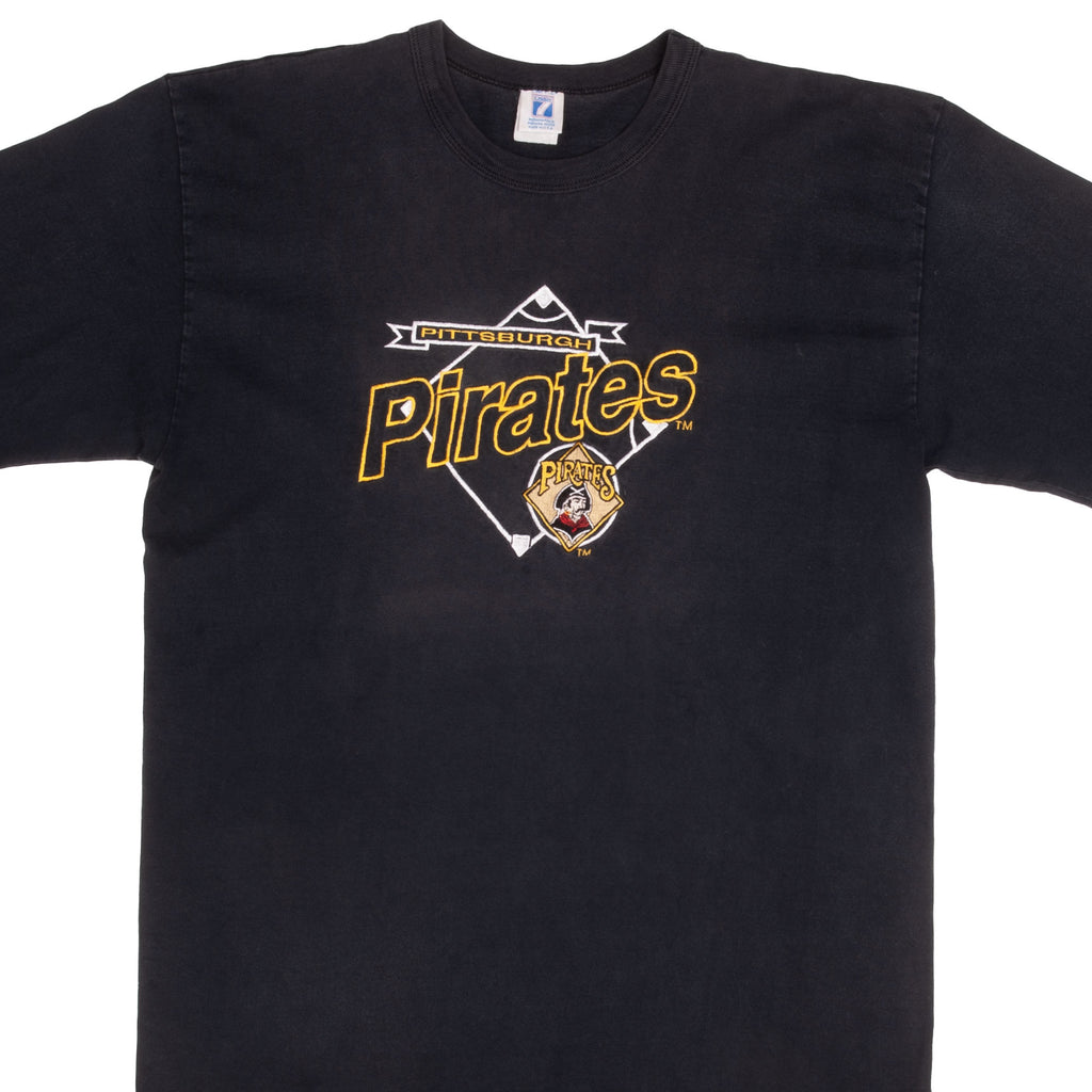 Vintage MLB Pittsburgh Pirates Embroidered Logo 7 Tee Shirt 1990S Size Large Made In USA.