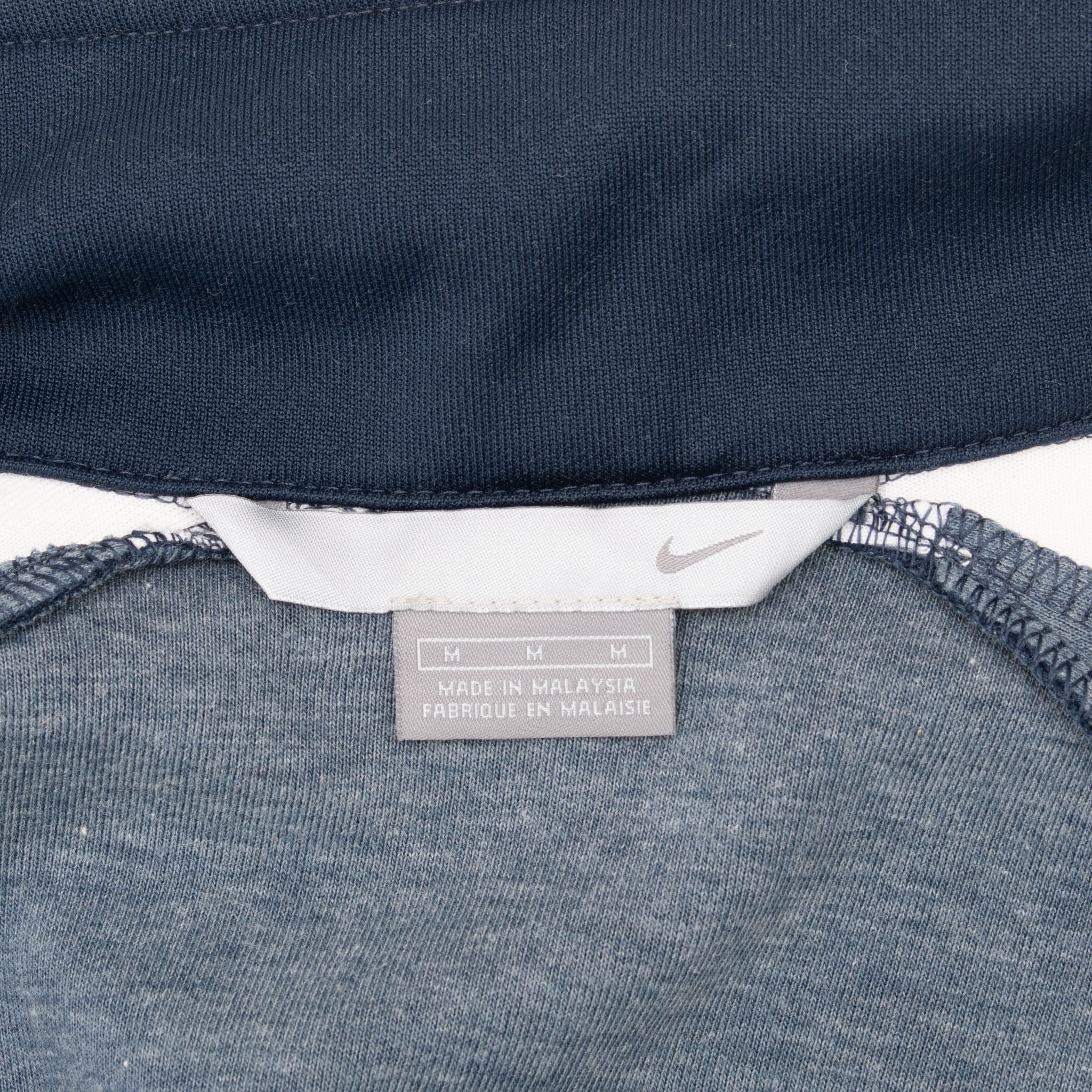 VINTAGE NIKE CLASSIC SWOOSH NAVY BLUE TRACKSUIT JACKET 2000S SIZE MEDIUM