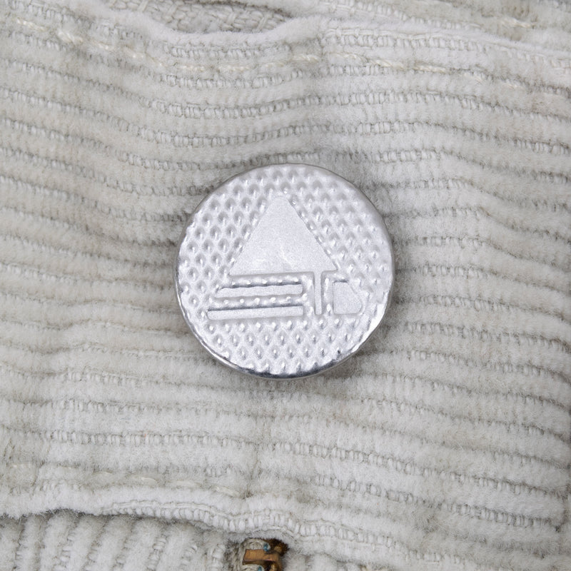 Vintage Levis Silver Tab Cream Corduroy Jeans 2000S Size 33X29

Size tag is missing acutal Size 33X29

Back Button #977