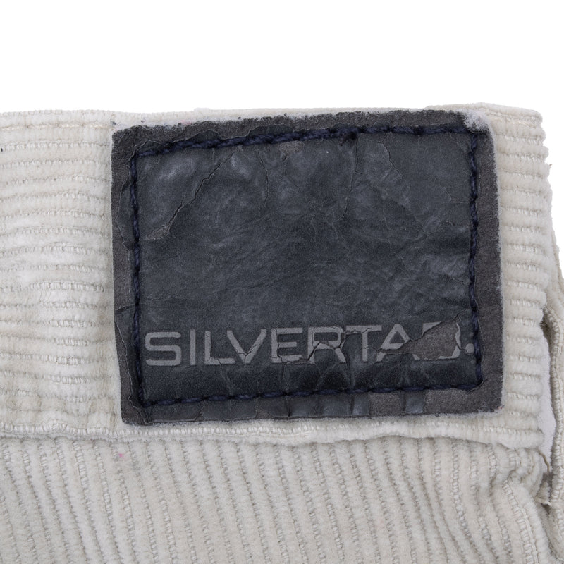 Vintage Levis Silver Tab Cream Corduroy Jeans 2000S Size 33X29

Size tag is missing acutal Size 33X29

Back Button #977