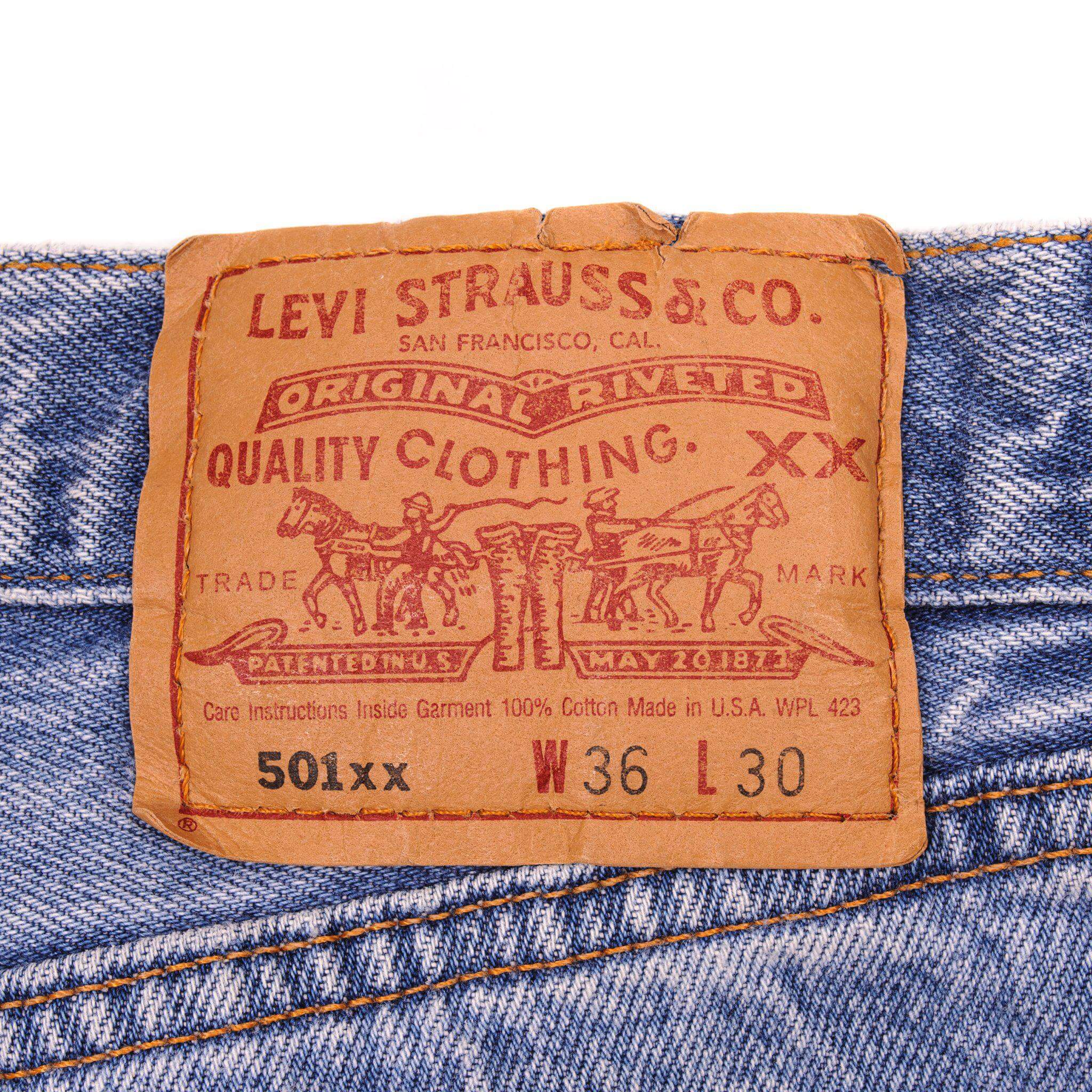 Vintage Label Tag Levi's Jeans 1990s