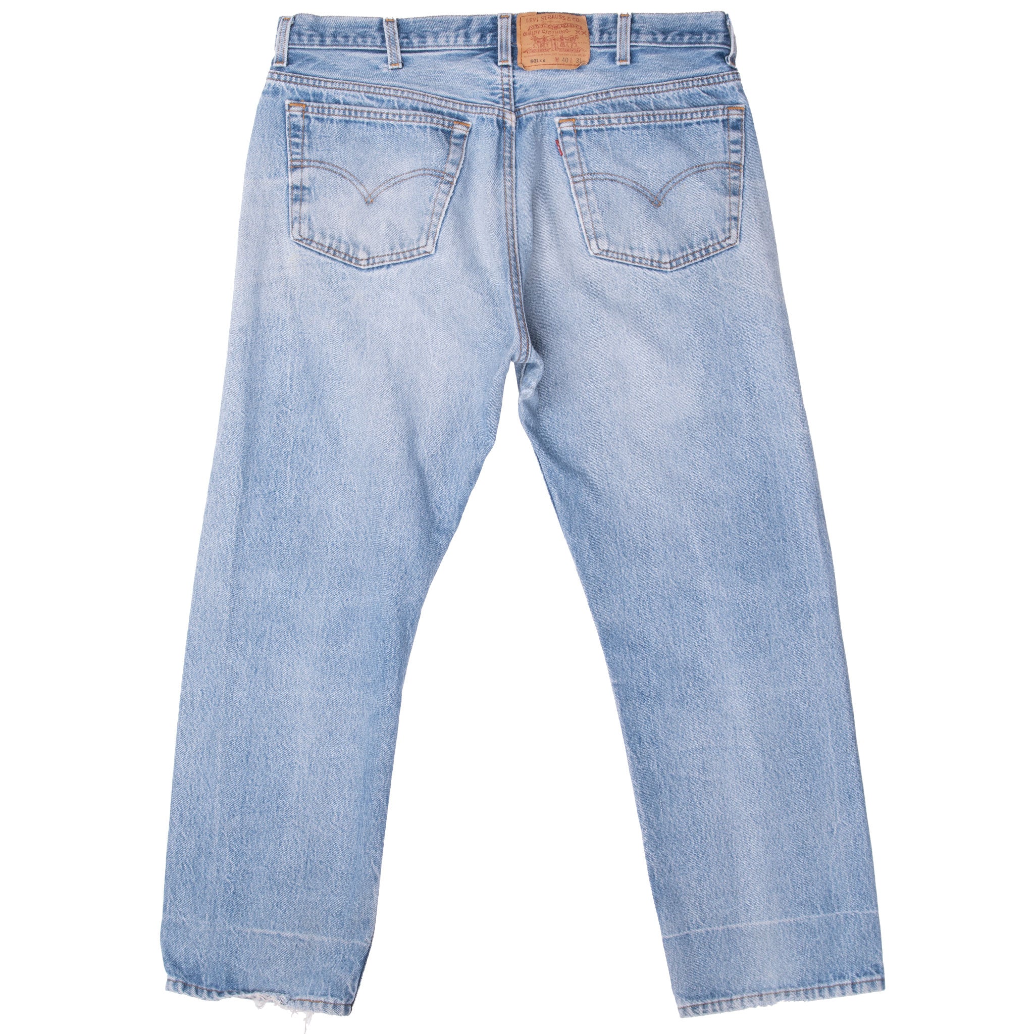 Vintage Levis 501 Indigo Blue Jeans 1990S Size 37X28 Made In Usa With A Medium Light Wash

Size On Tag 40X31 Actual Size 37X28

Back Button #524


