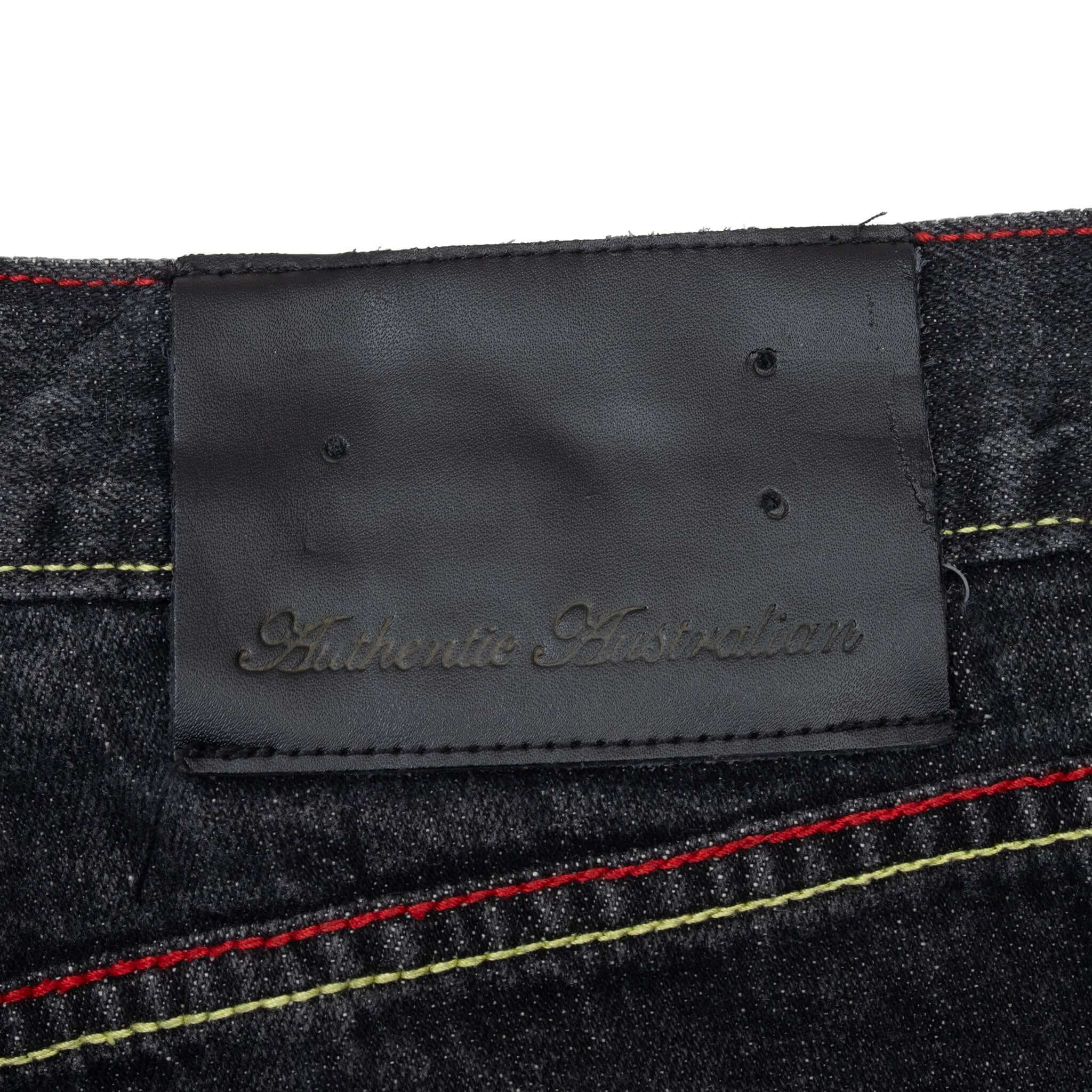 Vintage Coogi Embroidered Black Denim Jeans 2000S Size 35X33

Size on tag 36X33 Actual Size 35X33