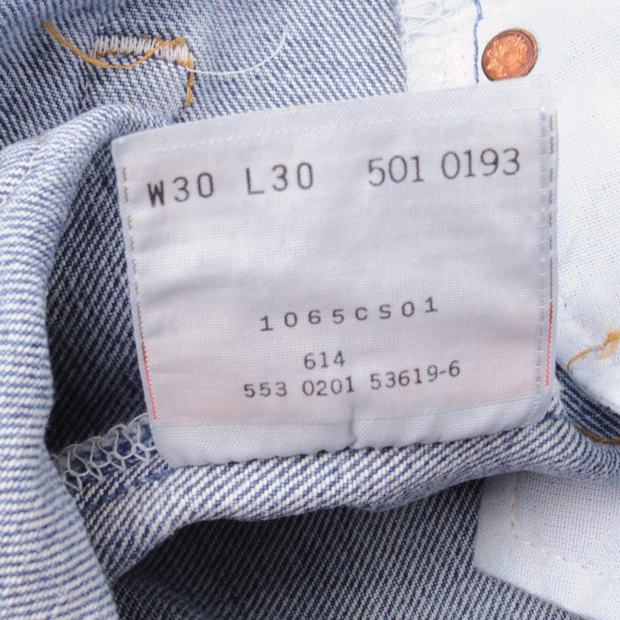 Beautiful Indigo Levis 501 Jeans 1993  Size on Tag 30X30  Back Button #553