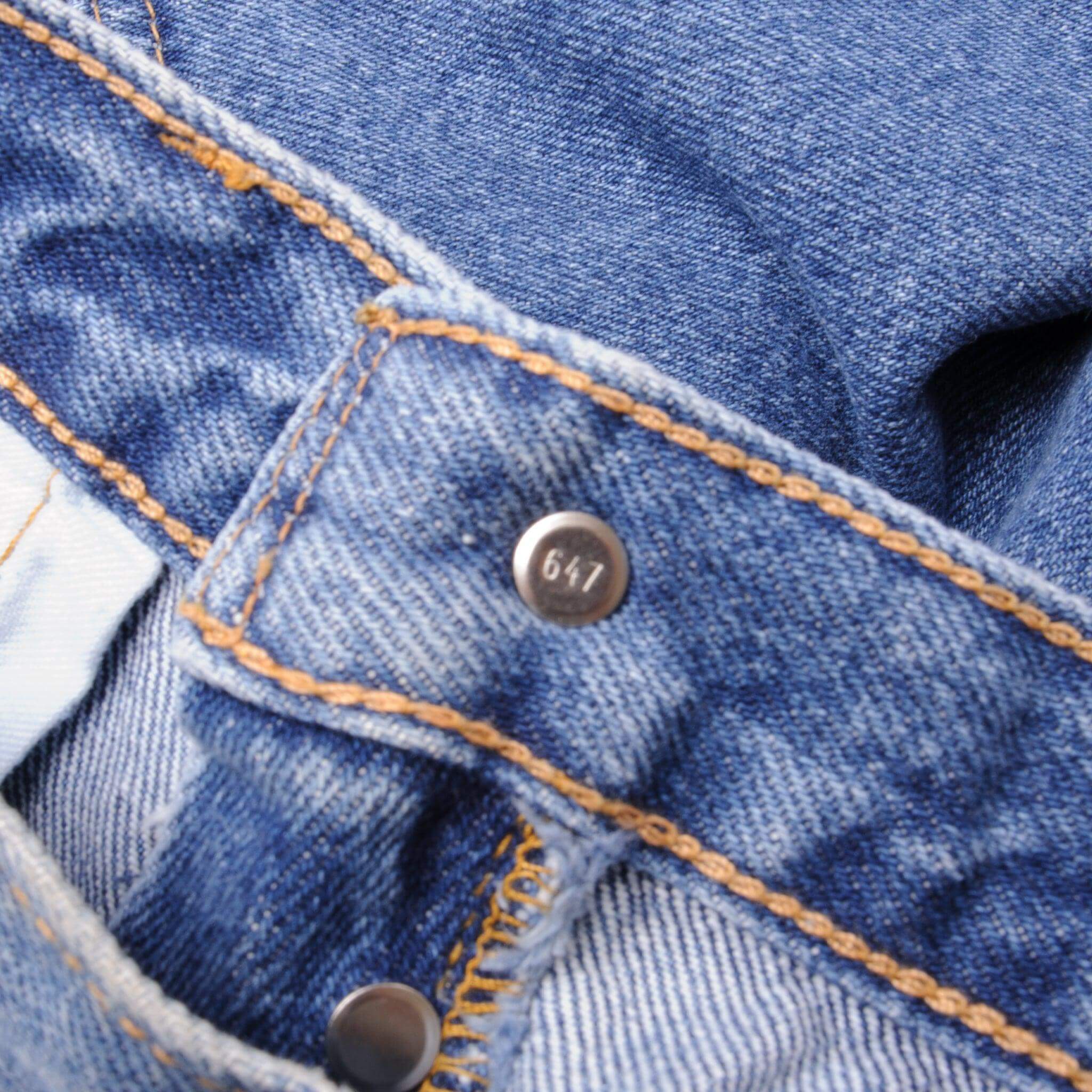 Beautiful Blue Levis 501 Jeans 2002   Size on Tag 30X32  Back Button #647