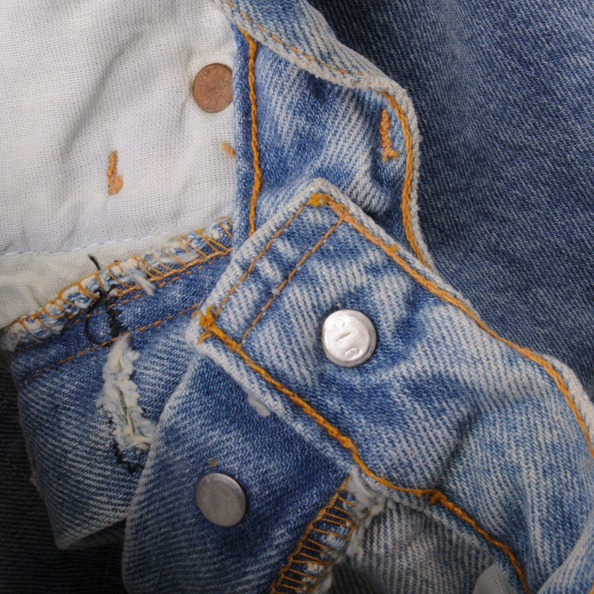 Beautiful Beige Levis 501 Jeans 1993 Made in USA.  Size on Tag 30X32  Back Button #695Beautiful Blue Levis 501 Jeans 1993   Size on Tag 31X32  Back Button #913