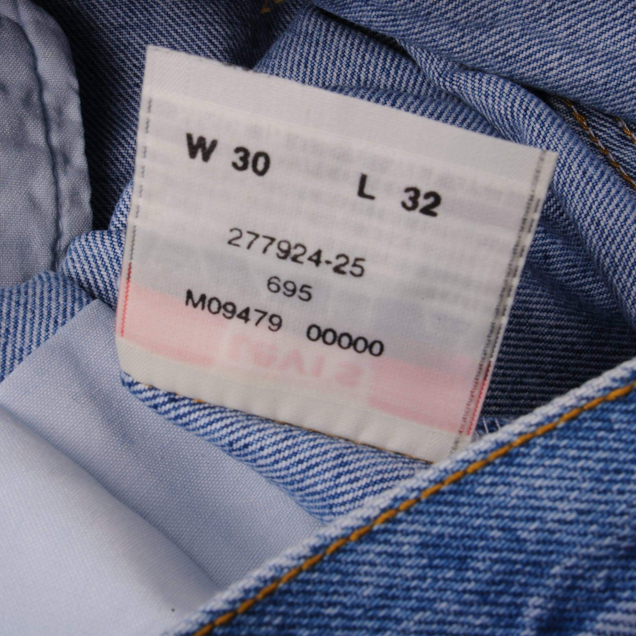 VINTAGE LEVIS 501 JEANS 1993 SIZE 30X32 W30 L32 MADE IN USA DEADSTOCK