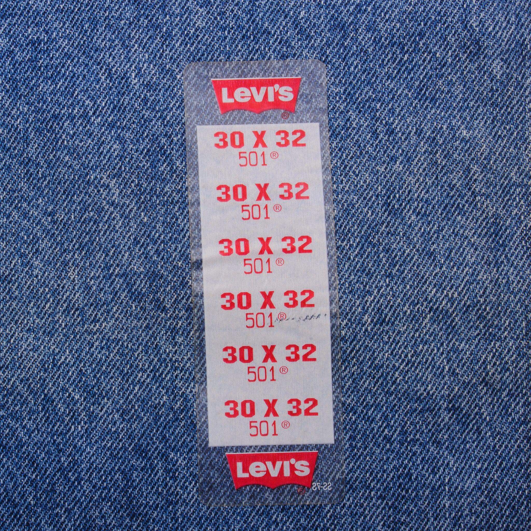 Beautiful Blue Levis 501 Jeans 1993   Size on Tag 30X32  Back Button #913