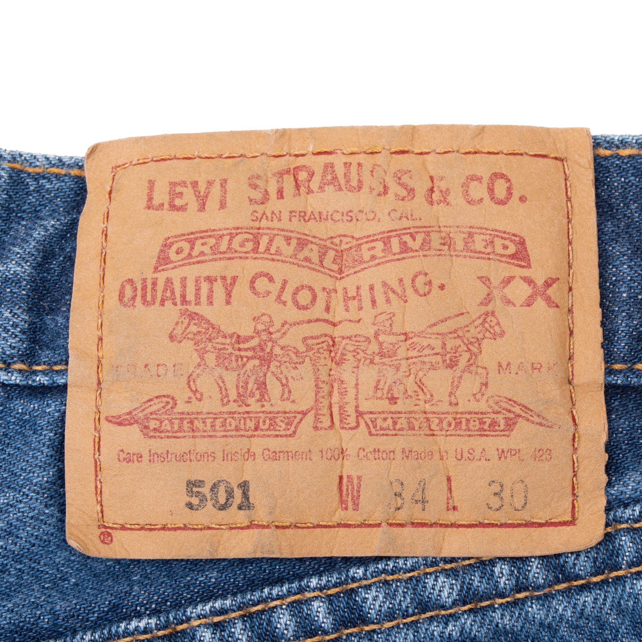 Vintage Levis 501 Blue Indigo Jeans 1990S Size W32 L30 Made In Usa With Medium Wash

Size on tag 34X30 Actual Size 32x30

Back Button #511M