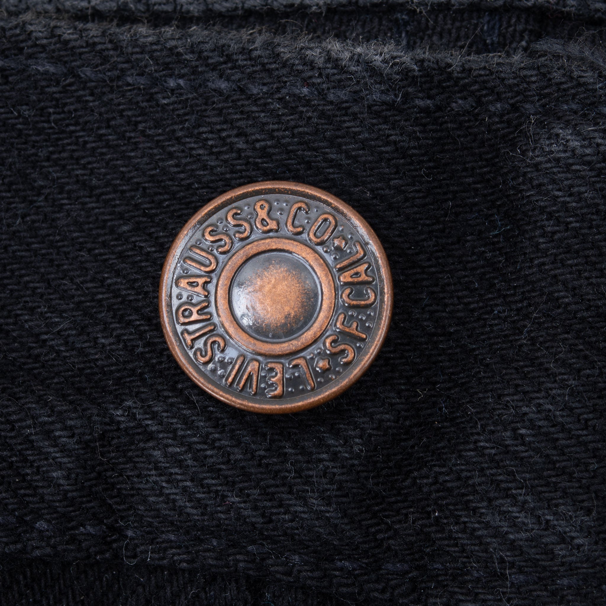 Vintage Levis 501 Black Jeans 1990S Size 38X30 Made In Usa

Size On Tag 40X30 Actual Size 38X30

Back Button #544


