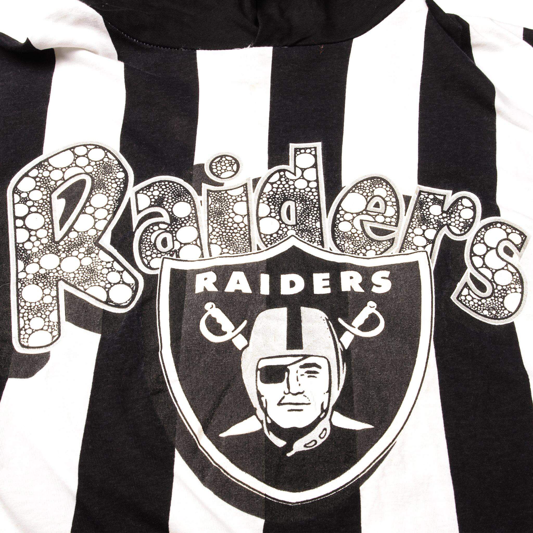 VINTAGE NFL RAIDERS TEE SHIRT WITH HOOD SIZE MEDIUM 1990s