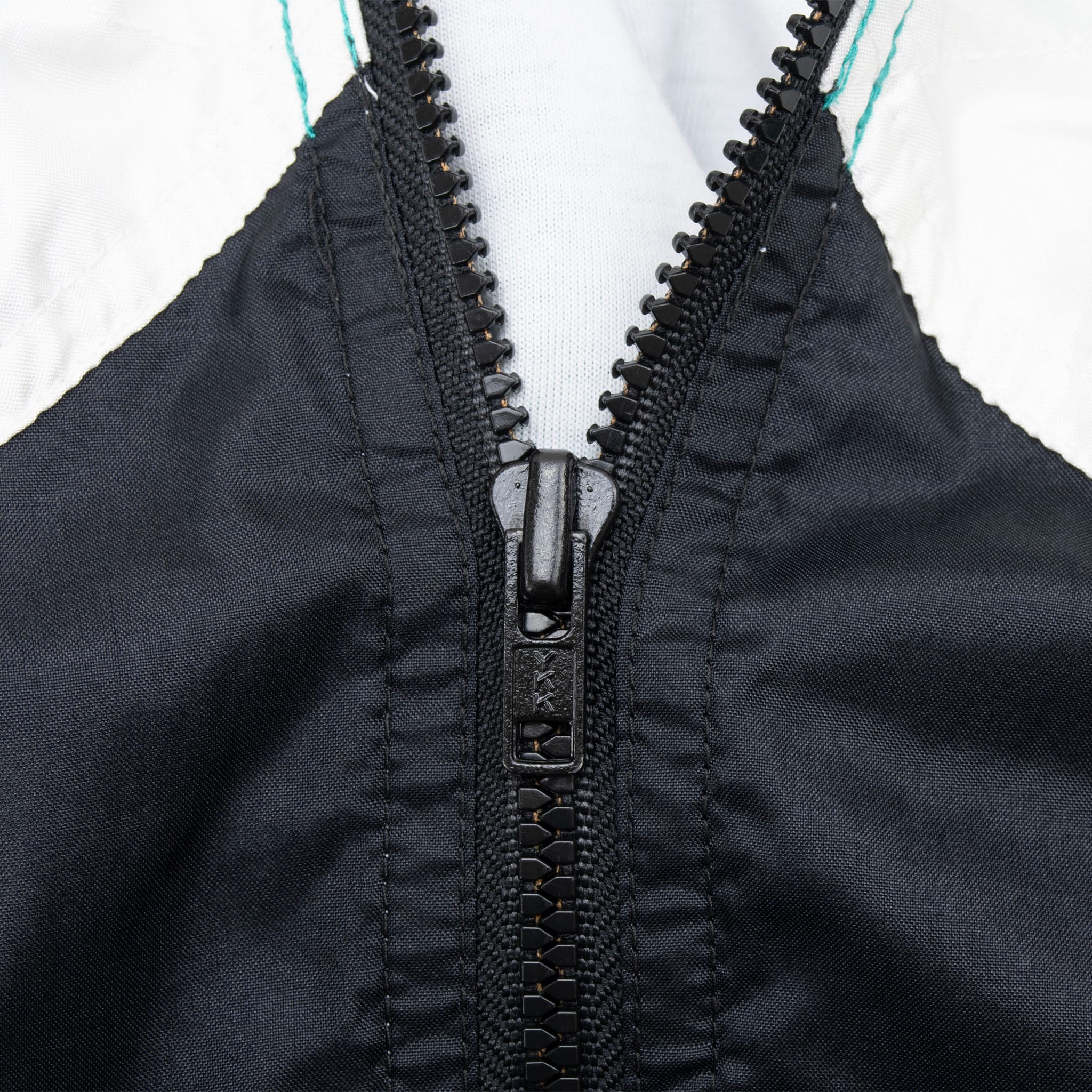 VINTAGE NIKE CLASSIC SWOOSH TEAL WINDBREAKER JACKET EARLY 1990S LARGE