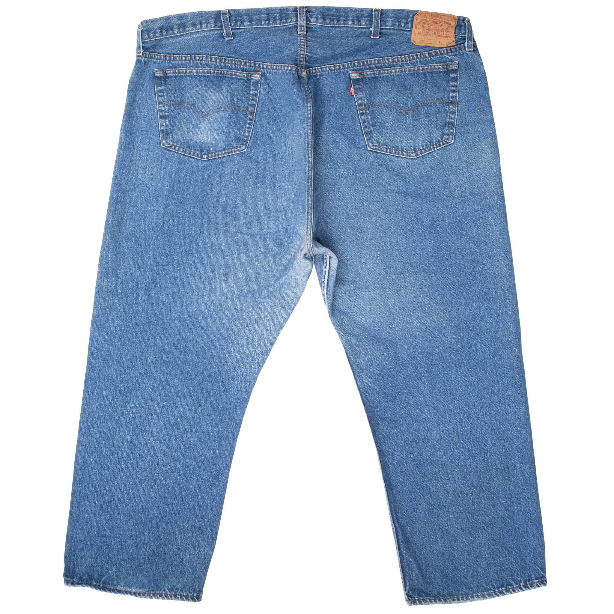 Beautiful Indigo Levis 501 Jeans 1980s Made in USA with Medium Wash

Size on tag 52X32 actual size 47X27

Back Button #524