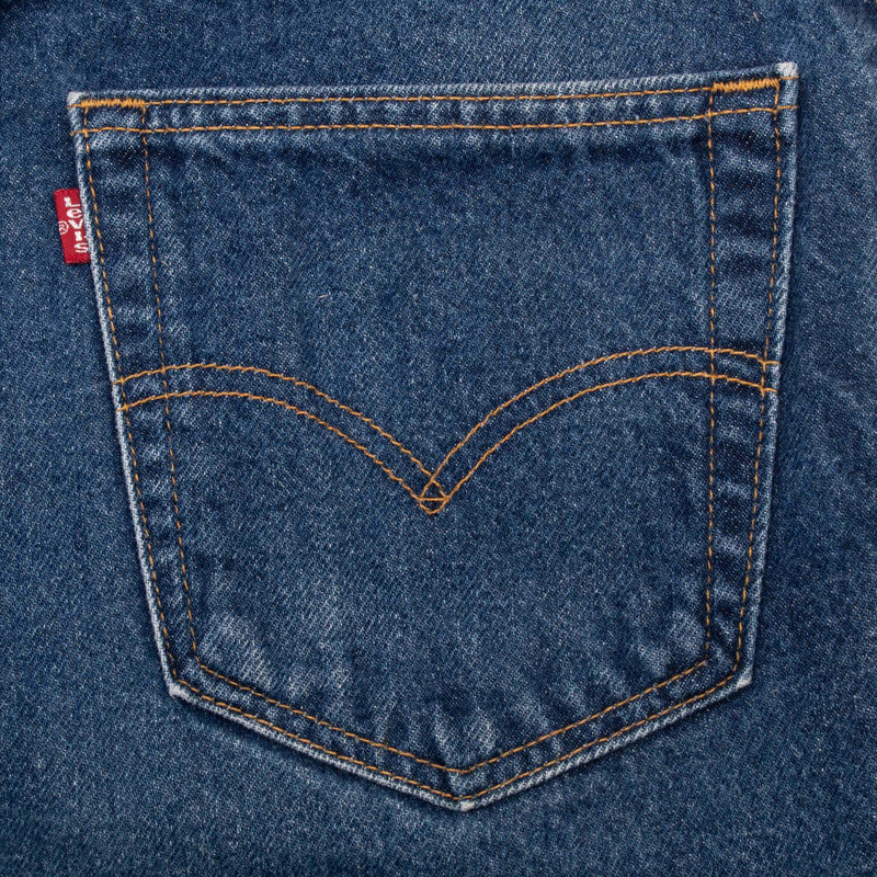 Vintage Levis 517 Bootcut Blue Jeans Indigo 1980S Size 32X33 Made In Usa With A Medium Dark Wash

Size On Tag 33X34 Actual Size 32X33

Back Button #554