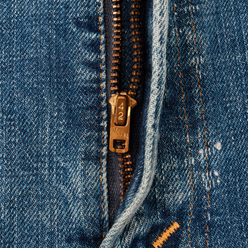 Vintage Levis 517 Bootcut Single Stitch Jeans Indigo 1980S Size W40 L27 Made In Usa With a Medium Wash and Some light Whiskers

Size On Tag 40X30 Actual Size 40X27

Not Original Hem

Back Button #2