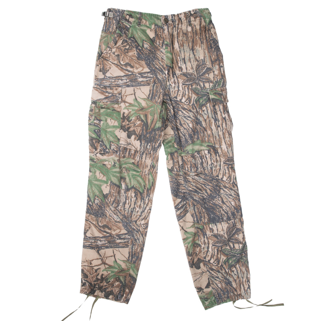 Vintage Realtree Rattlers Camo Cargo Pants Size 30X30 1990S Made In Usa

Size on tag Small

Adjustable Waist