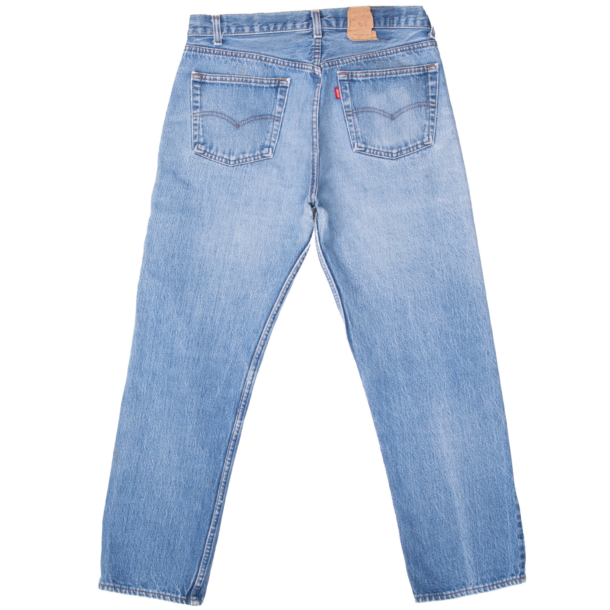 Vintage Levis 501 Indigo Blue Jeans 1980S Size 32X27 Made In Usa With A Medium Light Wash With some light Whiskers

Size on Tag 35X31 Actual Size 32X27