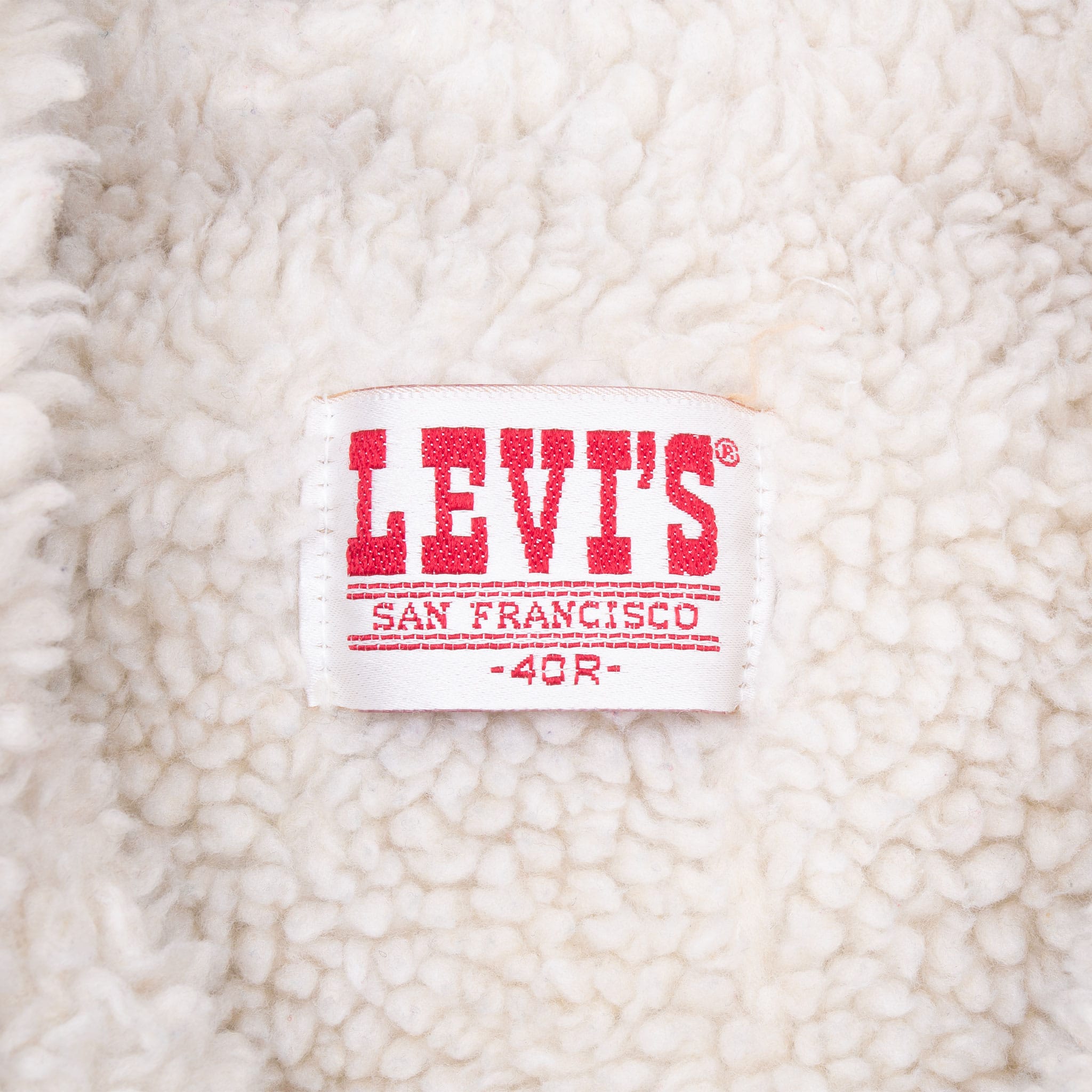 Vintage Levis Sherpa Trucker Denim Jacket Medium Wash Clean 1980s Size 40R Made In USA

Button #527