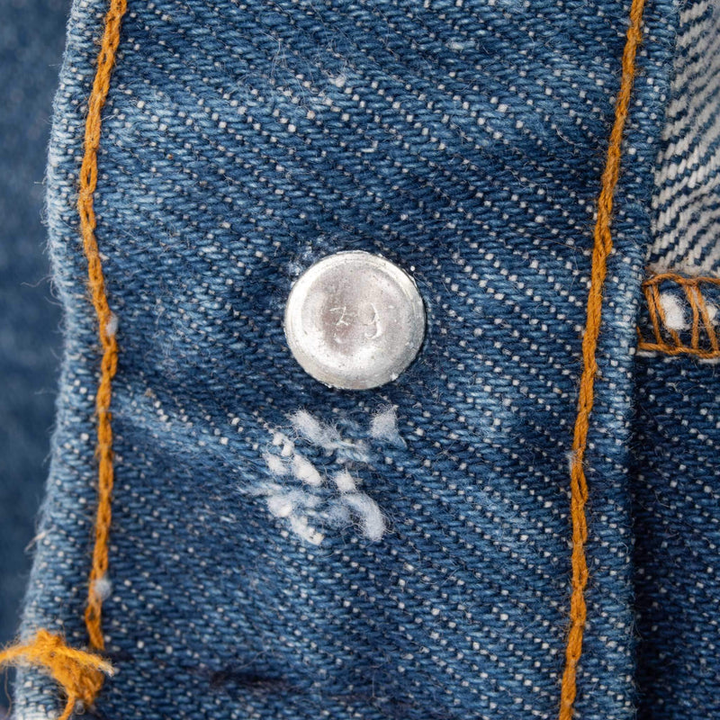 Vintage Levis 517 Orange Tab Indigo Jeans Boot Cut Size 38X37 Made In Usa With Medium Wash 1980s

Size on tag 40X38 actual Size Is 38X37

Back Button #39

Talon Zipper