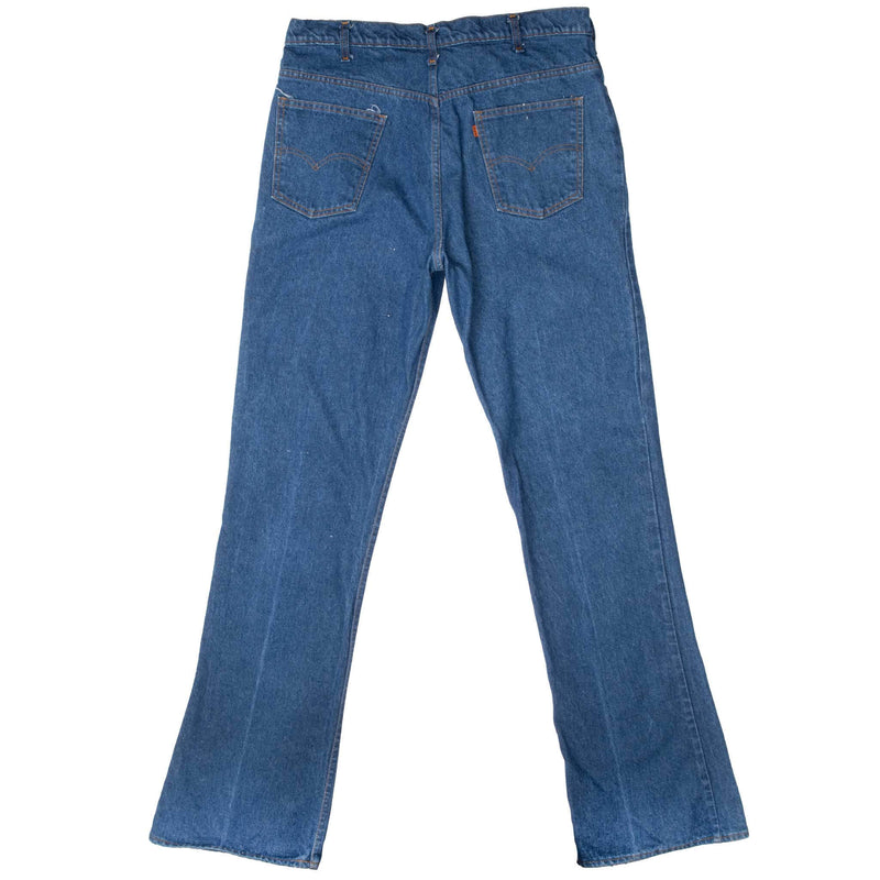 Vintage Levis 517 Orange Tab Indigo Jeans Boot Cut Size 38X37 Made In Usa With Medium Wash 1980s

Size on tag 40X38 actual Size Is 38X37

Back Button #39

Talon Zipper