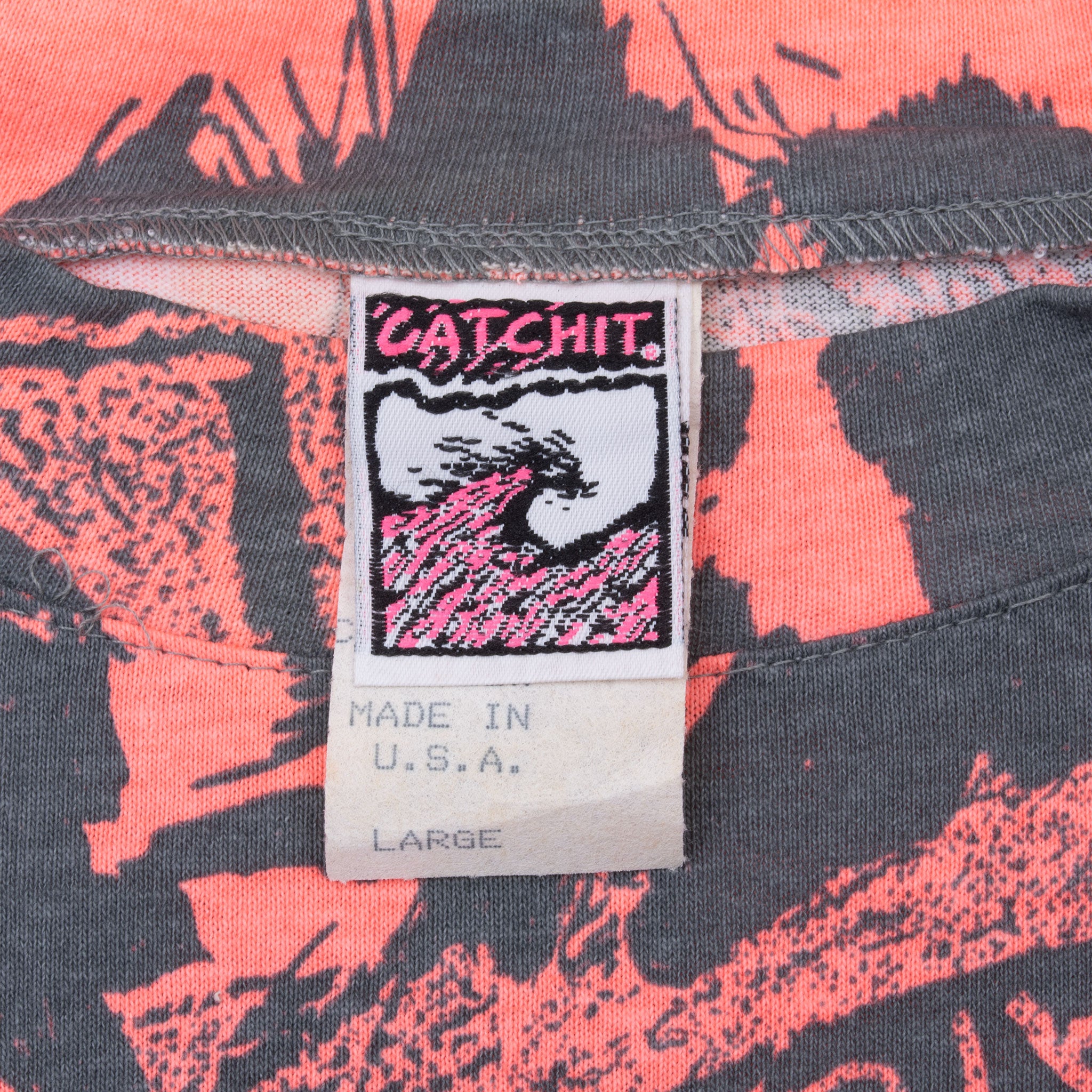 Vintage Catchit Surfing All Over Print Pink Tee Shirt 1990S Size Large Made In Usa Deadstock
