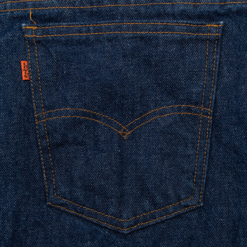 Vintage Levis 517 Orange Tab Dark Wash Indigo Jeans 1980S 37X36 Made In Usa

Size on tag 38X36 actual Size Is 37X36

Back Button #585
