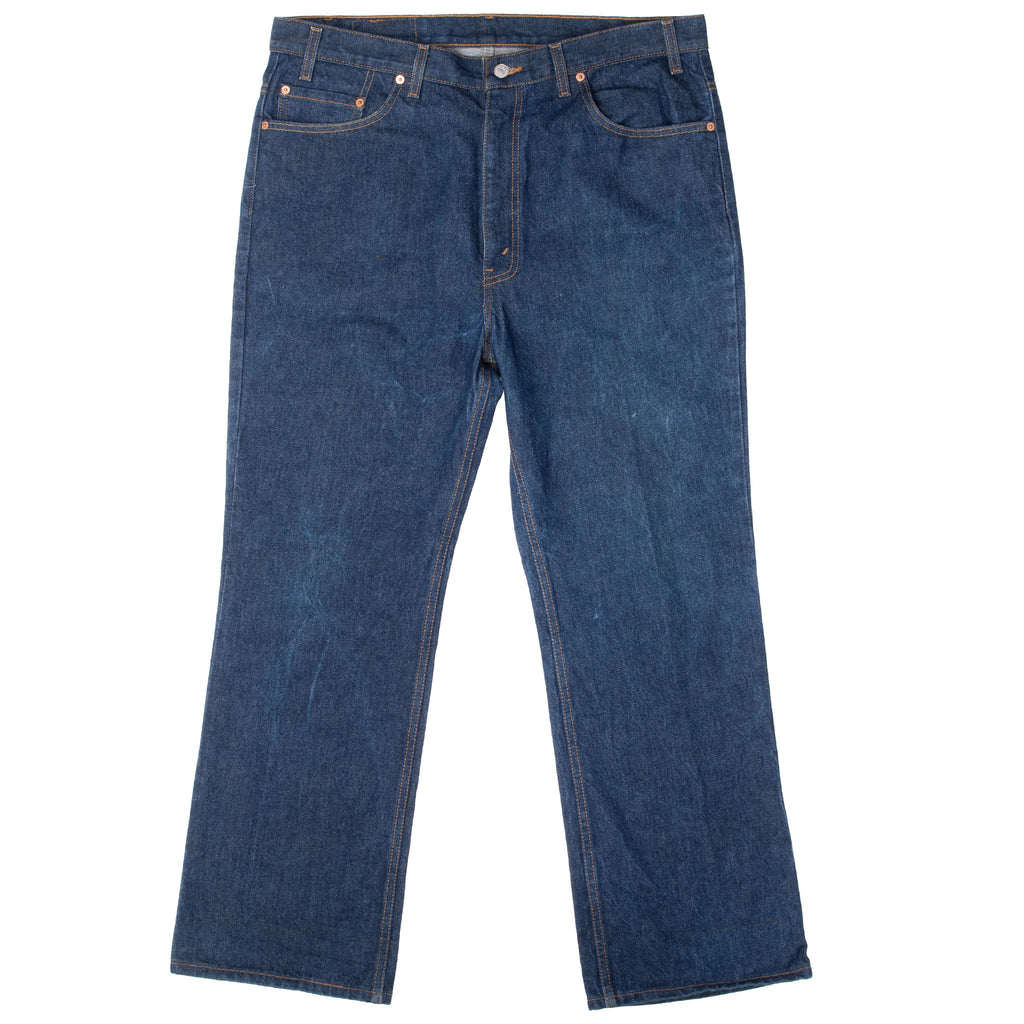 Vintage Levis 517 Bootcut Dark Wash Indigo Jeans 1980S Size 40X30 Made In Usa

Size on tag 40X30

Back Button #554