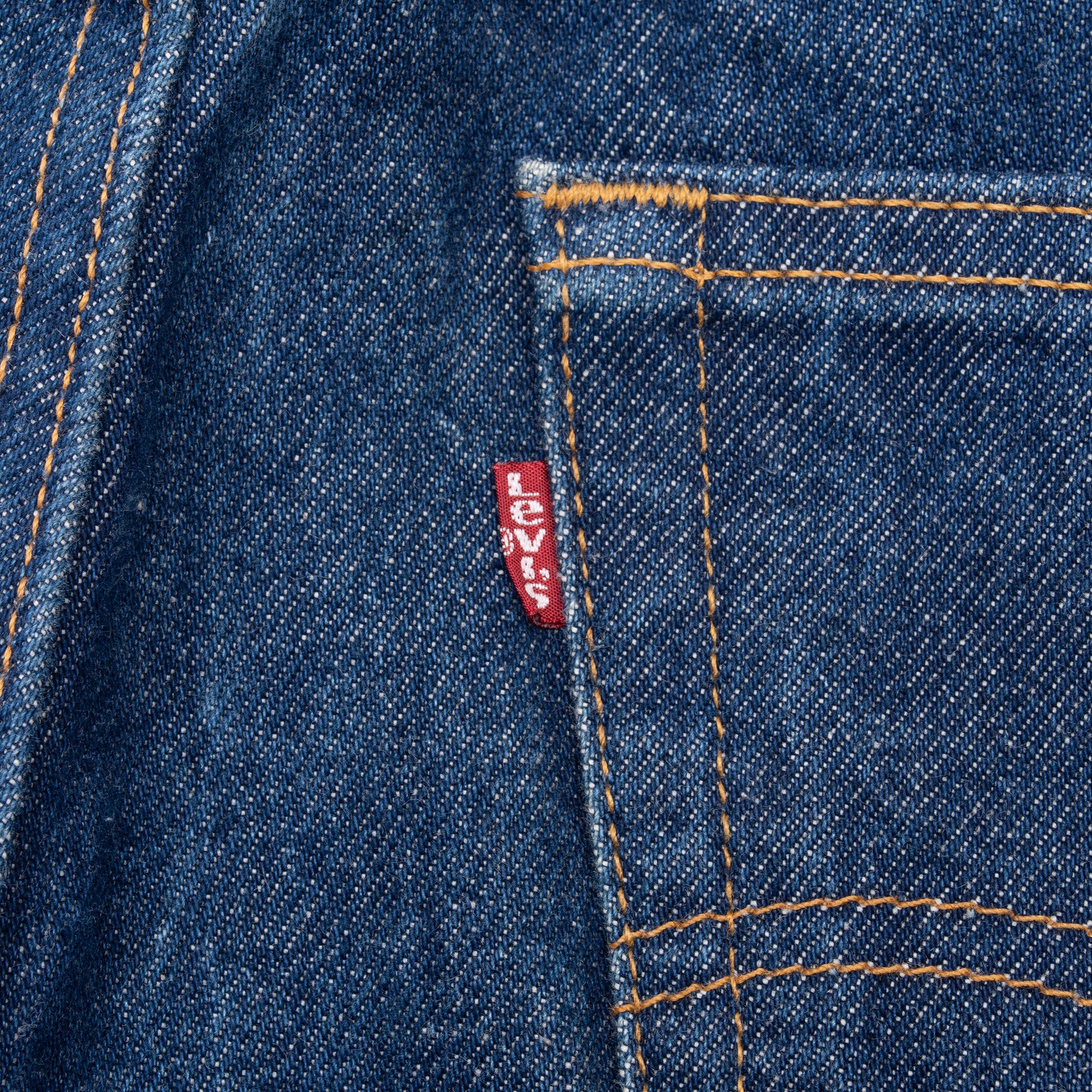 Vintage Levis 517 Bootcut Dark Wash Indigo Jeans 1980S Size 40X30 Made In Usa

Size on tag 40X30

Back Button #554