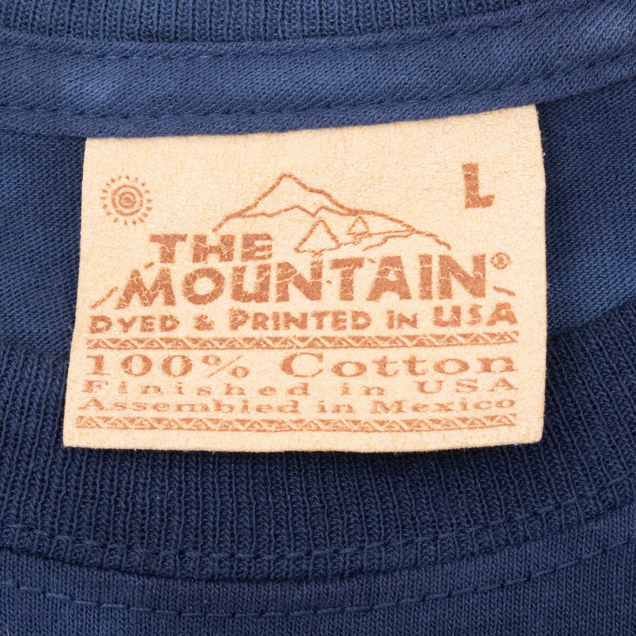 Vintage The Mountain Animal Print Tigers Lions Panthers Tee Shirt 2002 Size Large