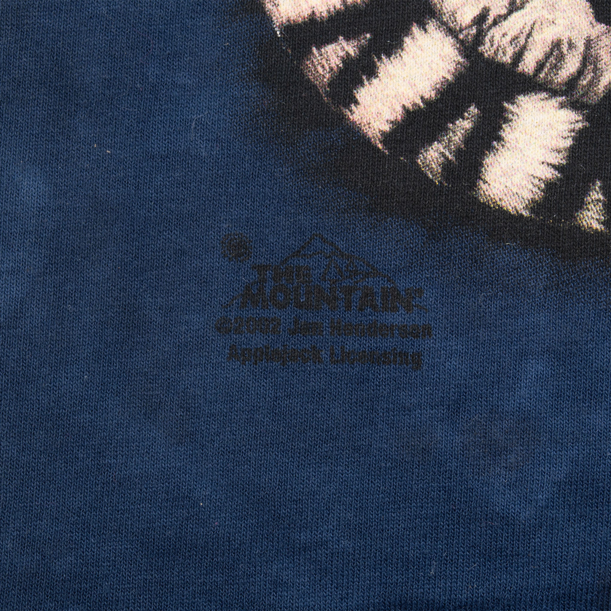 Vintage The Mountain Animal Print Tigers Lions Panthers Tee Shirt 2002 Size Large