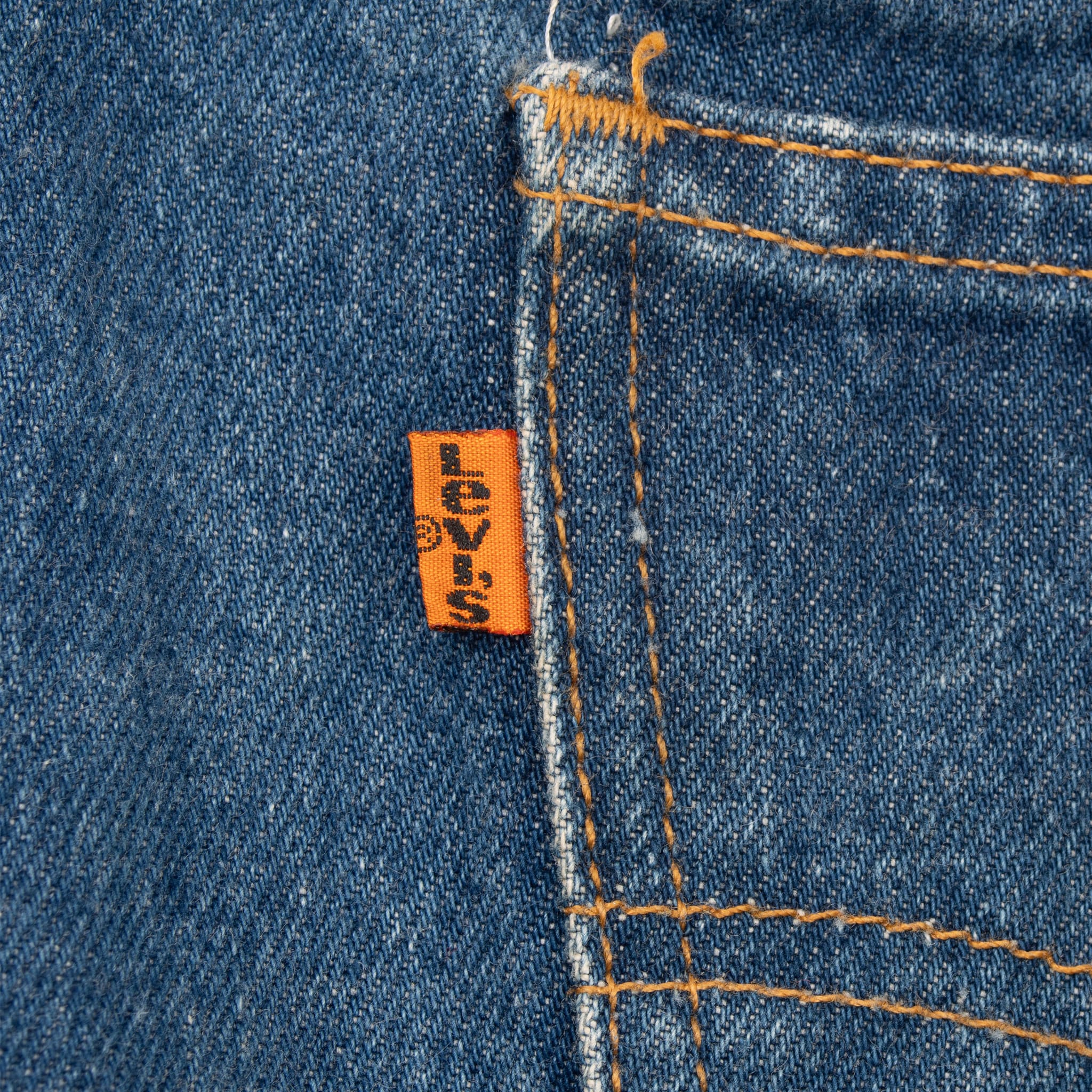 Vintage Levis 505 Indigo Orange Tab Jeans Size 33X29 Made In Usa

Back Button #698

Size on tag 34X31 Actual Size 33X29

Not Original Hem


