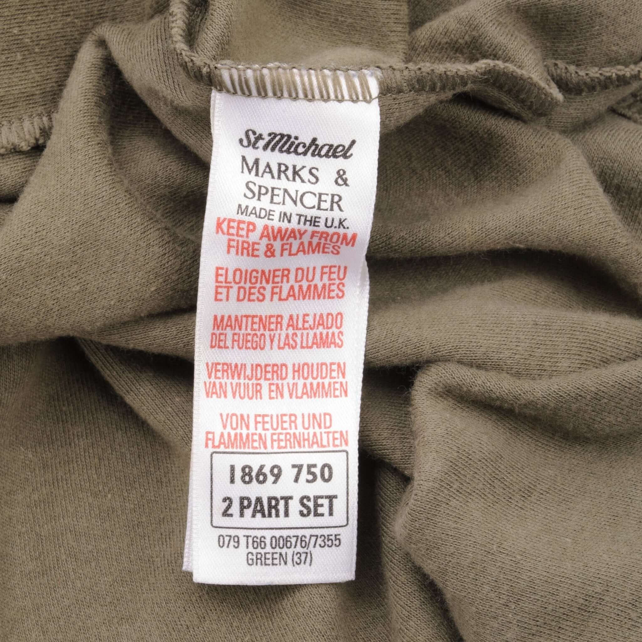 Vintage Warner Bros Looney Tunes Taz Mark And Spencer Half Sleeve Tee Shirt 1999 Size XL 