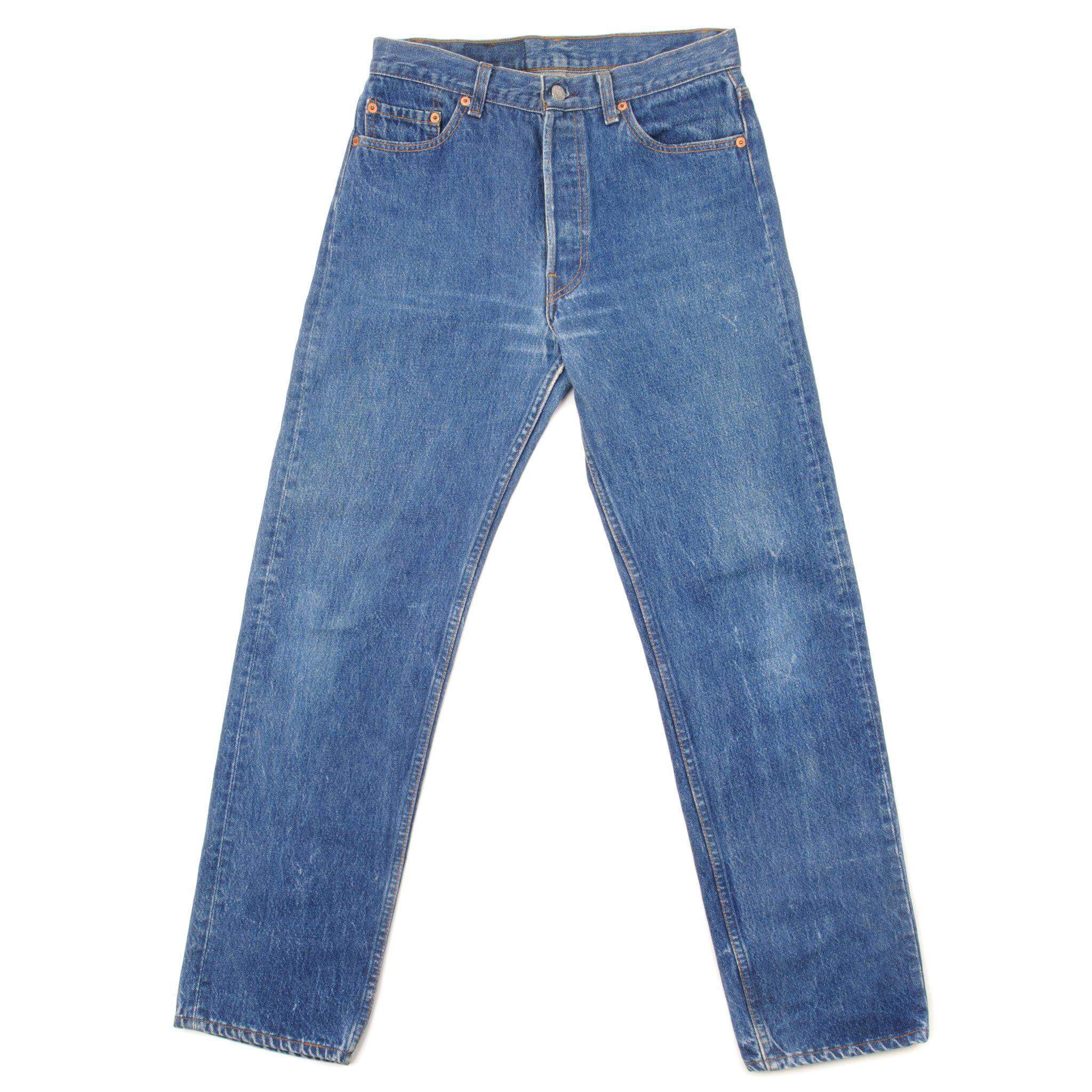 Beautiful Indigo Levis 501 pair of jeans Medium Blue Wash with a nice contrast of light  and medium blue.  Size 30x29.5  Back Button #520