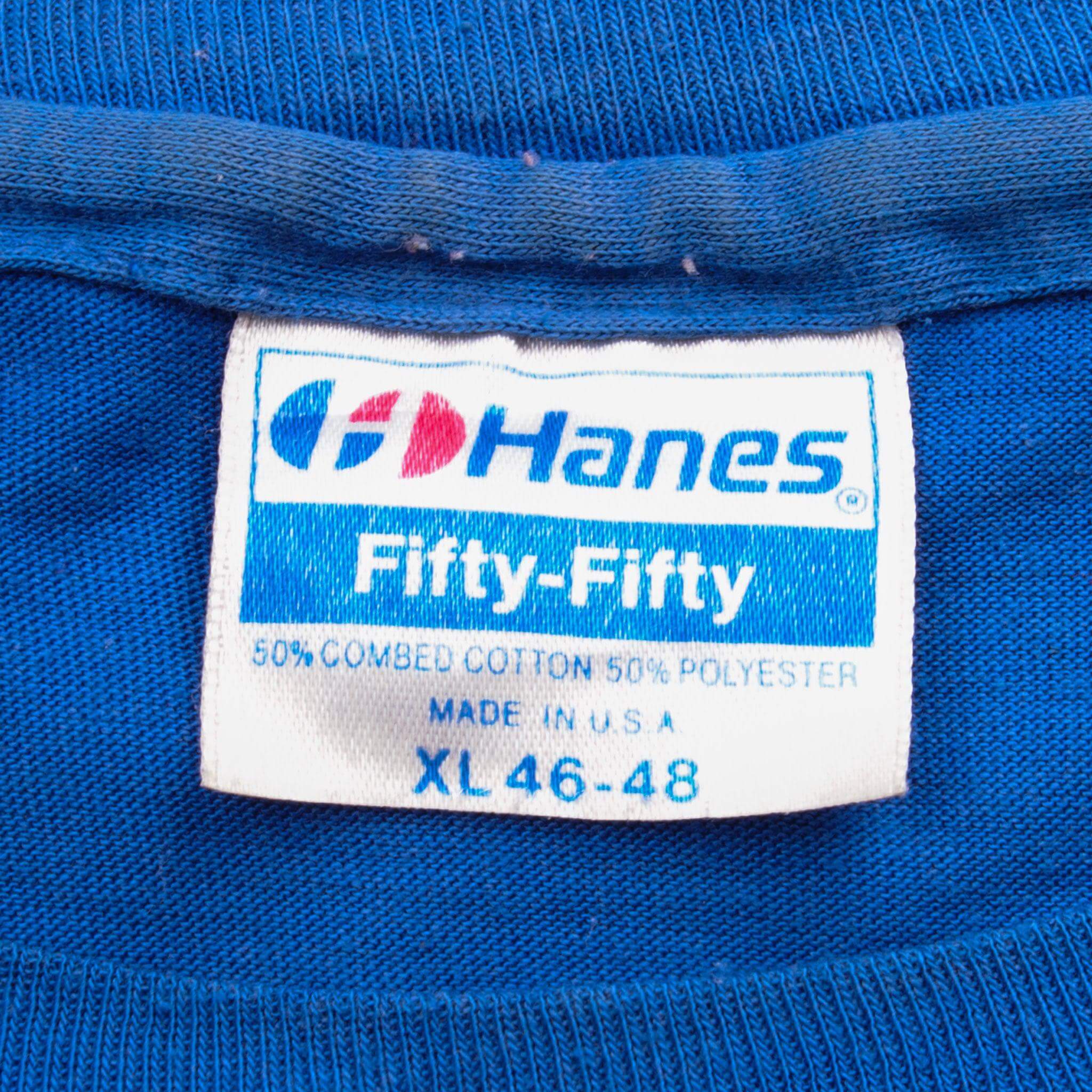 Vintage World Gym Waikiki Hawaii Illustration by Drasin Tee Shirt 1990S Size XL Made In USA With Single Stitch Sleeves