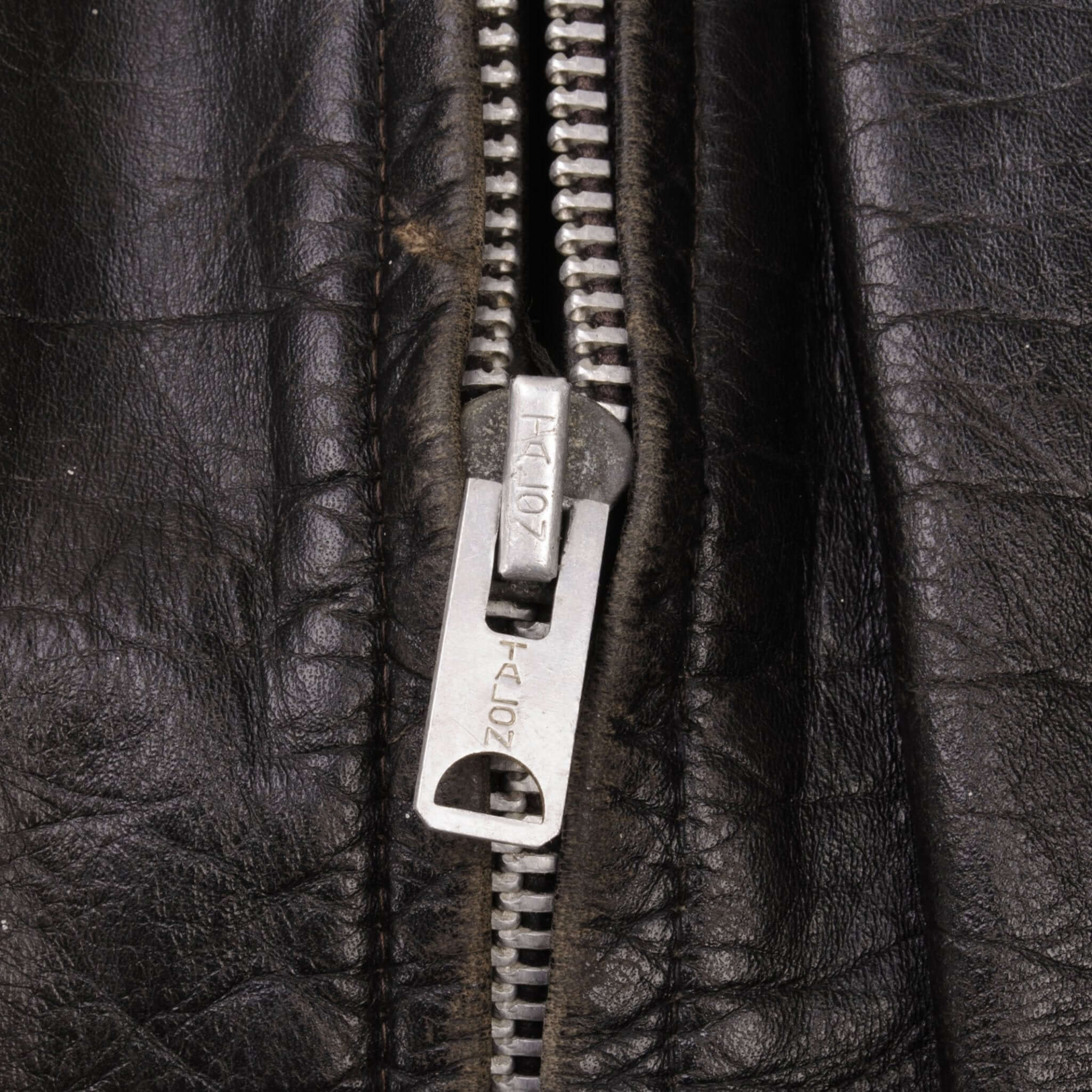 Vintage Geniune Steer Hide Black Leather Jacket Size XL    Zipper : TALON