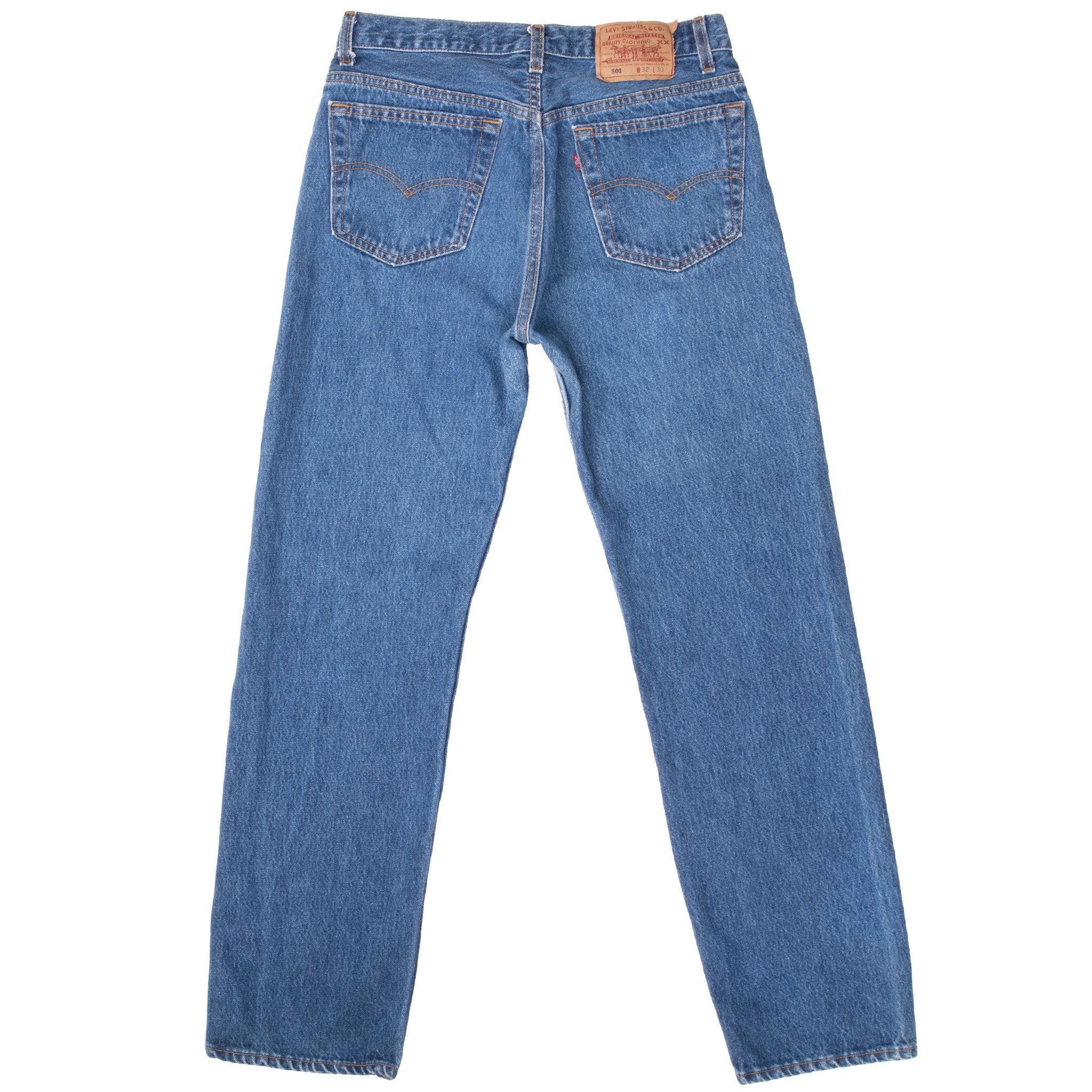 Vintage Levis 501 Blue Indigo Jeans 1990S Size W30 L30 Made In Usa With Medium Wash

Size on tag 32X30 Actual Size 30x30

Back Button #520