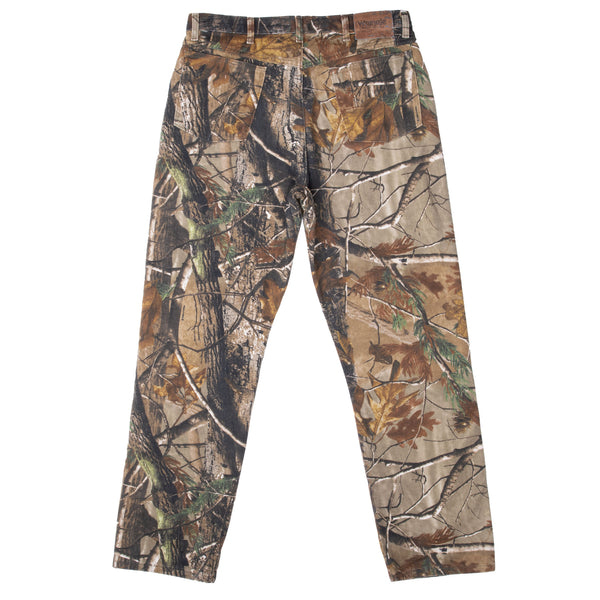 Vintage Wrangler Realtree APHD Hunting Camo Pants Size 35X32

Size on Tag 36X32 Actual Size 35X32