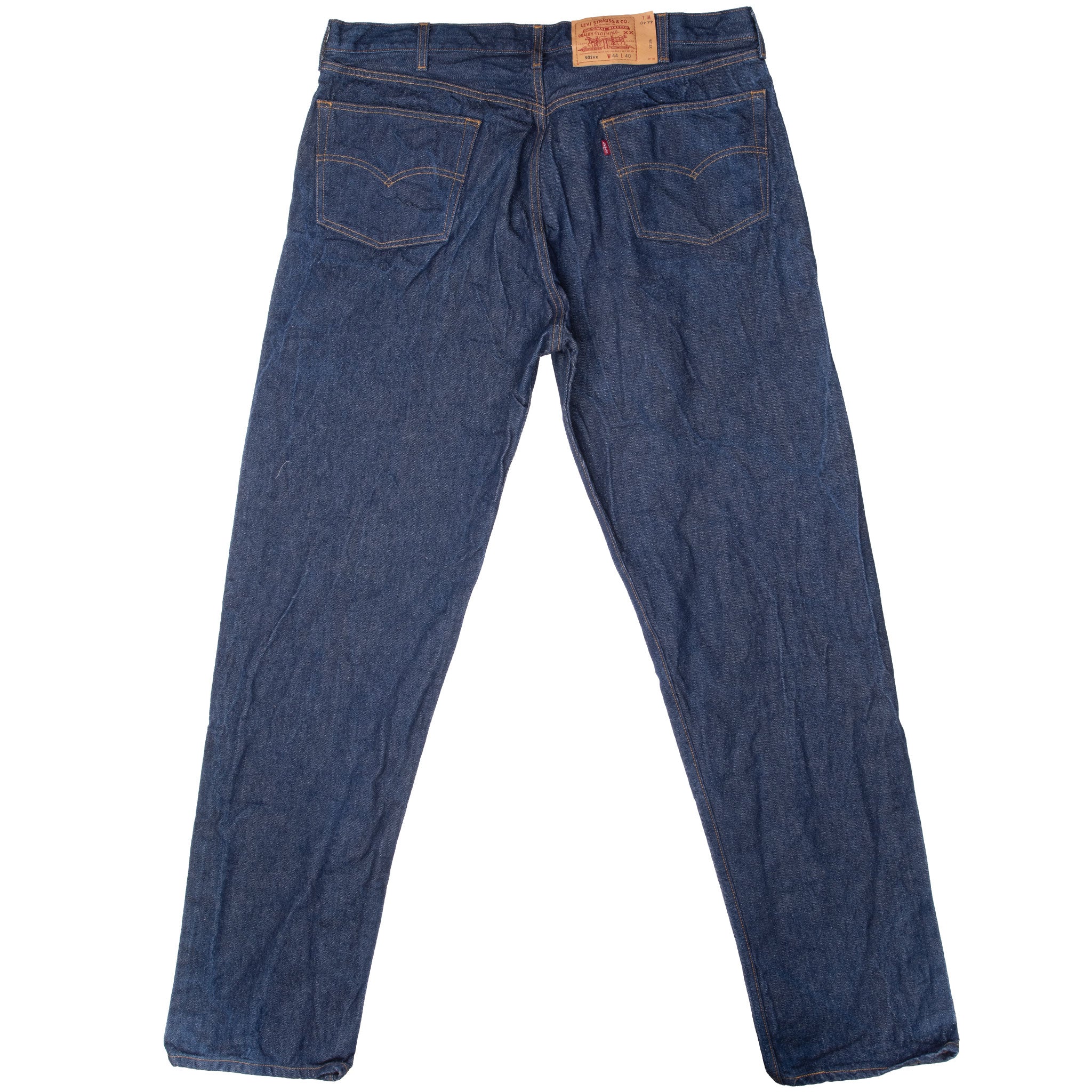 Beautiful Vintage Indigo Levis 501 Jeans 1990S Made in USA with Very Dark Wash

Size on Tag 44X37

Actual Size 42X37

Back Button #555