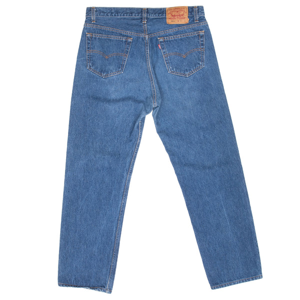 Vintage Levis 501 Indigo Blue Jeans 1980S Size 34X29 Made In Usa With A Medium Wash

Size on Tag is 36X32 Actual Size Is 34X29

Back button #552