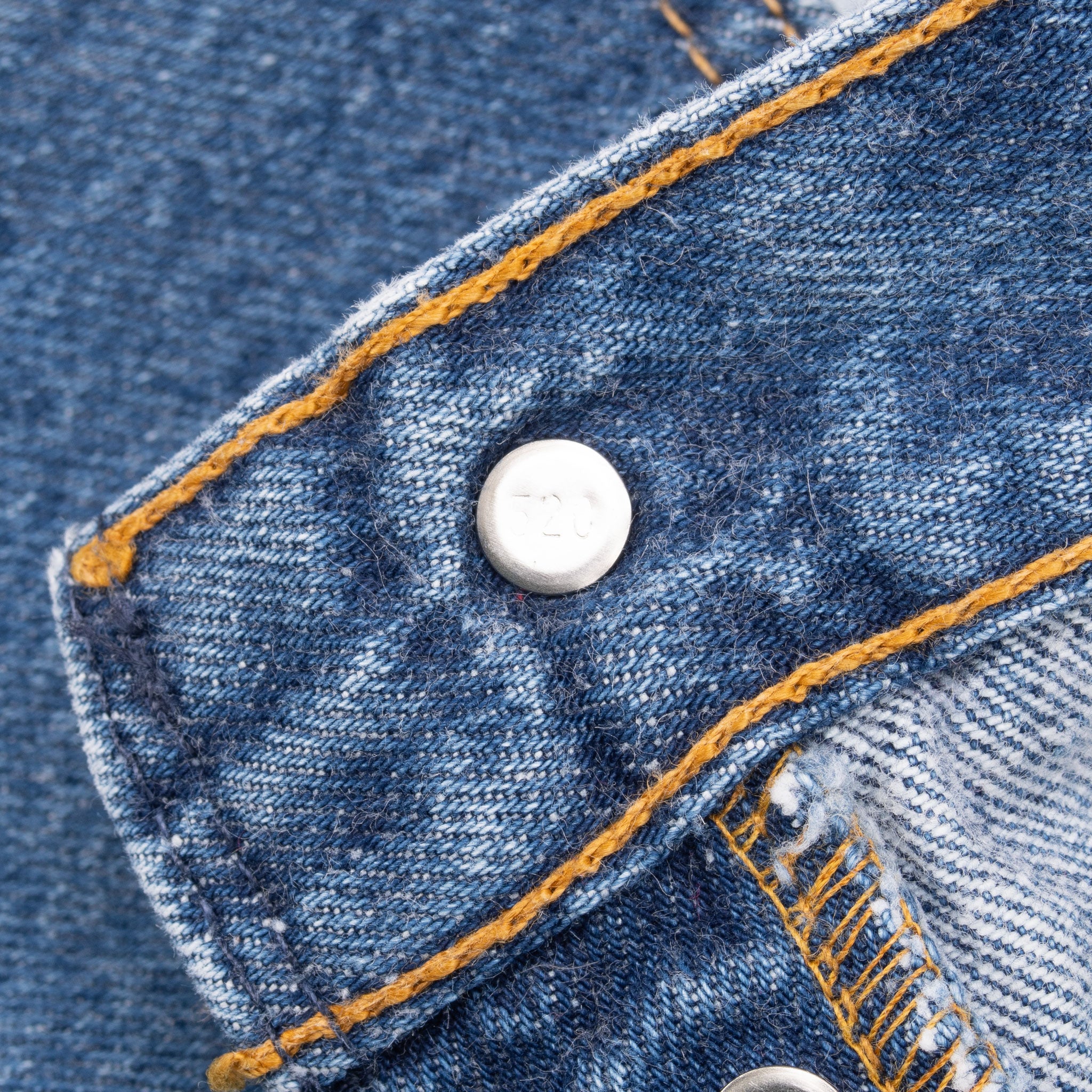 Vintage Levis 501 Blue Indigo Jeans 1990S Size W30 L30 Made In Usa With Medium Wash

Size on tag 32X30 Actual Size 30x30

Back Button #520
