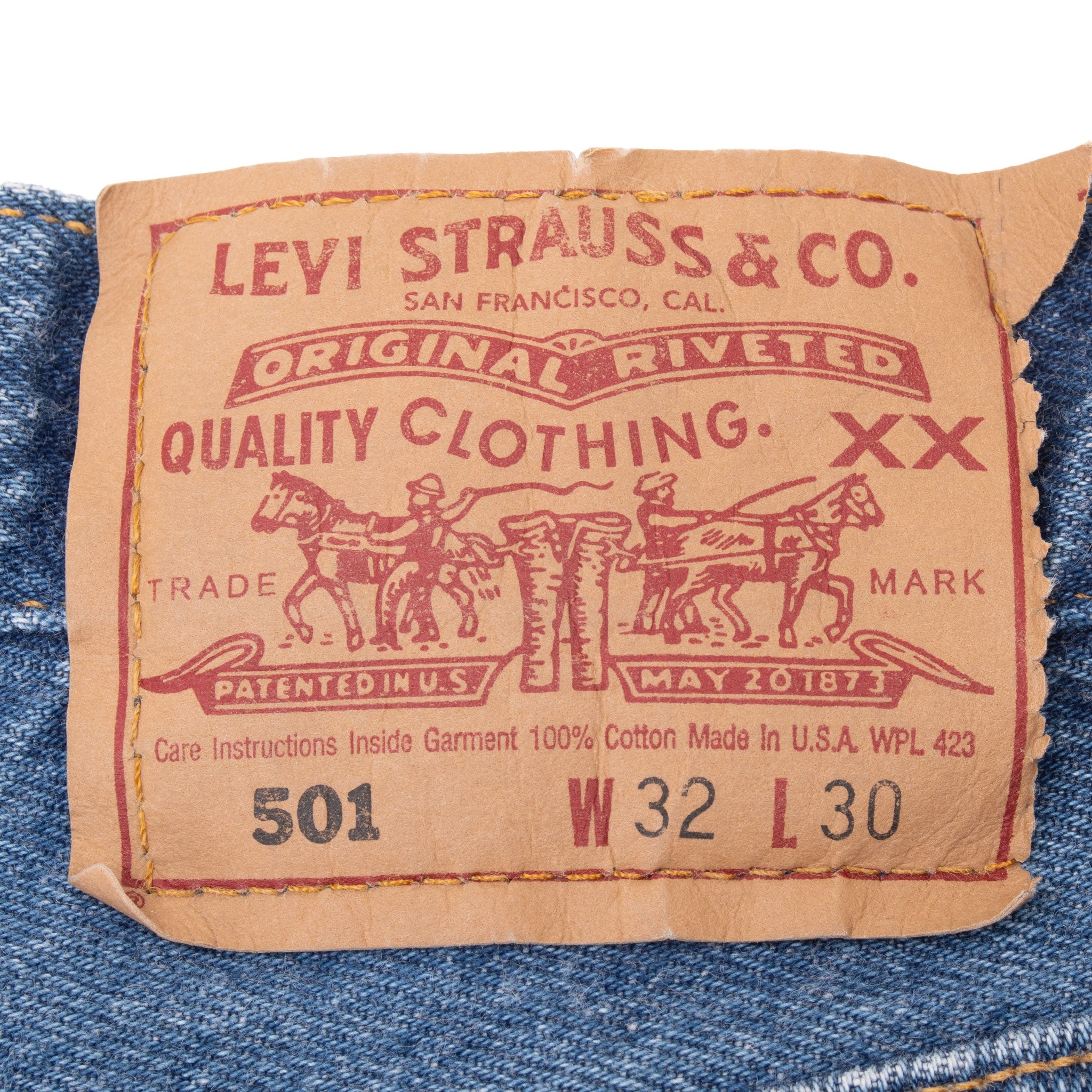 Vintage Levis 501 Blue Indigo Jeans 1990S Size W30 L30 Made In Usa With Medium Wash

Size on tag 32X30 Actual Size 30x30

Back Button #520