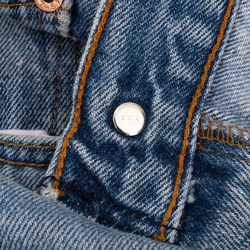 Vintage Levis 501 Indigo Blue Jeans 1980S Size 32X32 Made In Usa With A Medium Light Wash

Size on Tag is 35X36 Actual Size Is 32X32

Back button #653