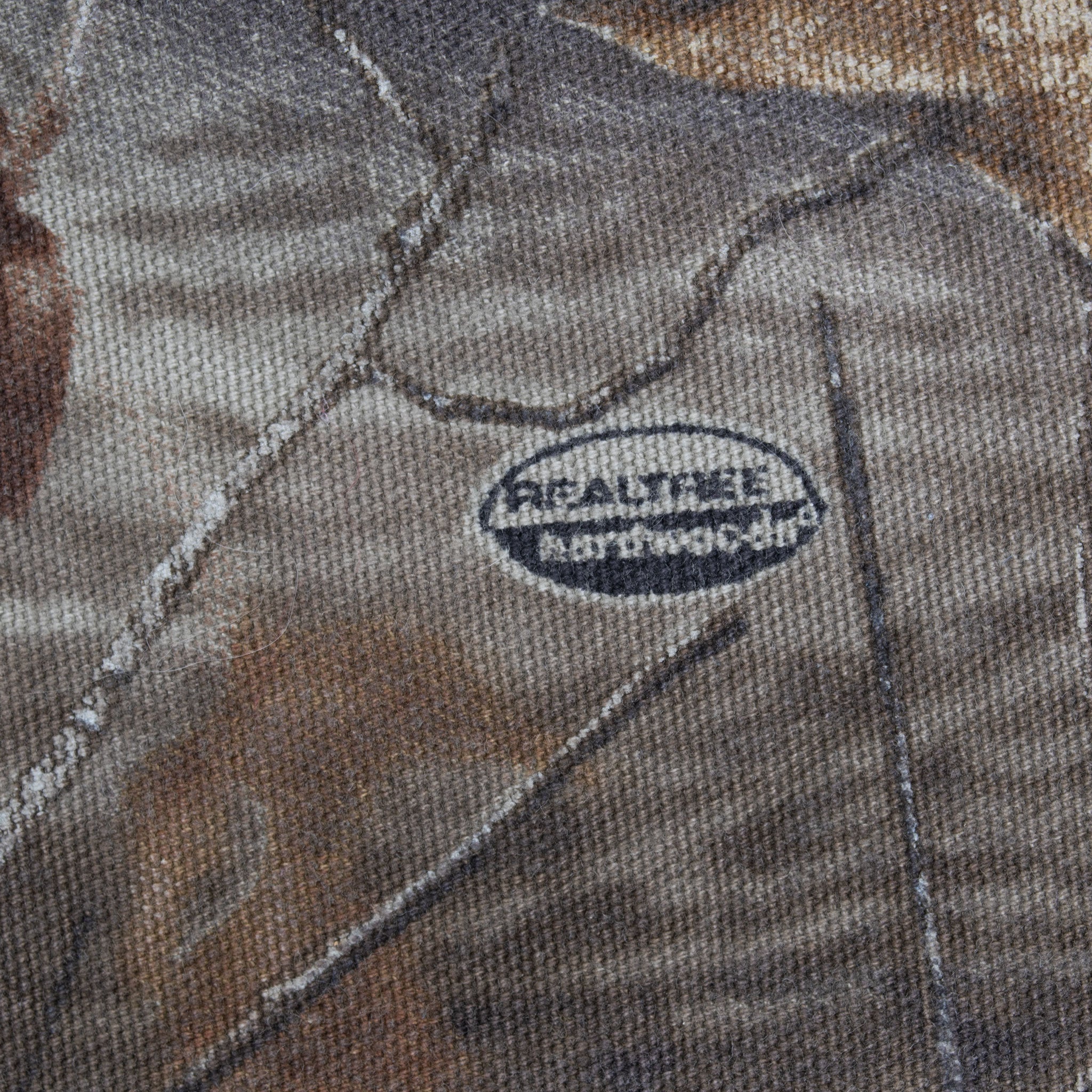 Vintage Carhartt Realtree Camo Carpenter Pants B158CMO Size 35X34

Size On Tag 36X34 Actual Size 35X34











