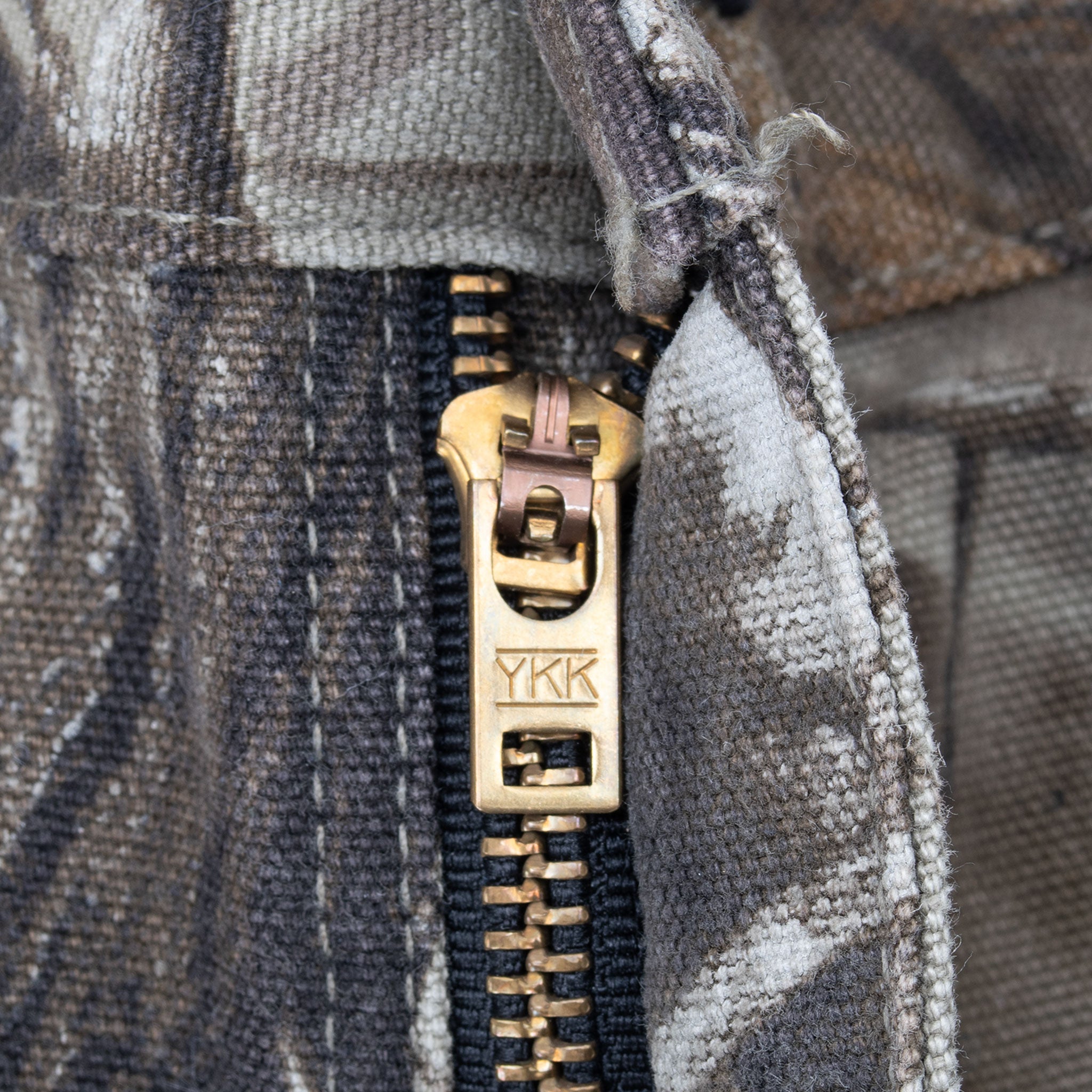 Vintage Carhartt Realtree Camo Carpenter Pants B158CMO Size 35X34

Size On Tag 36X34 Actual Size 35X34











